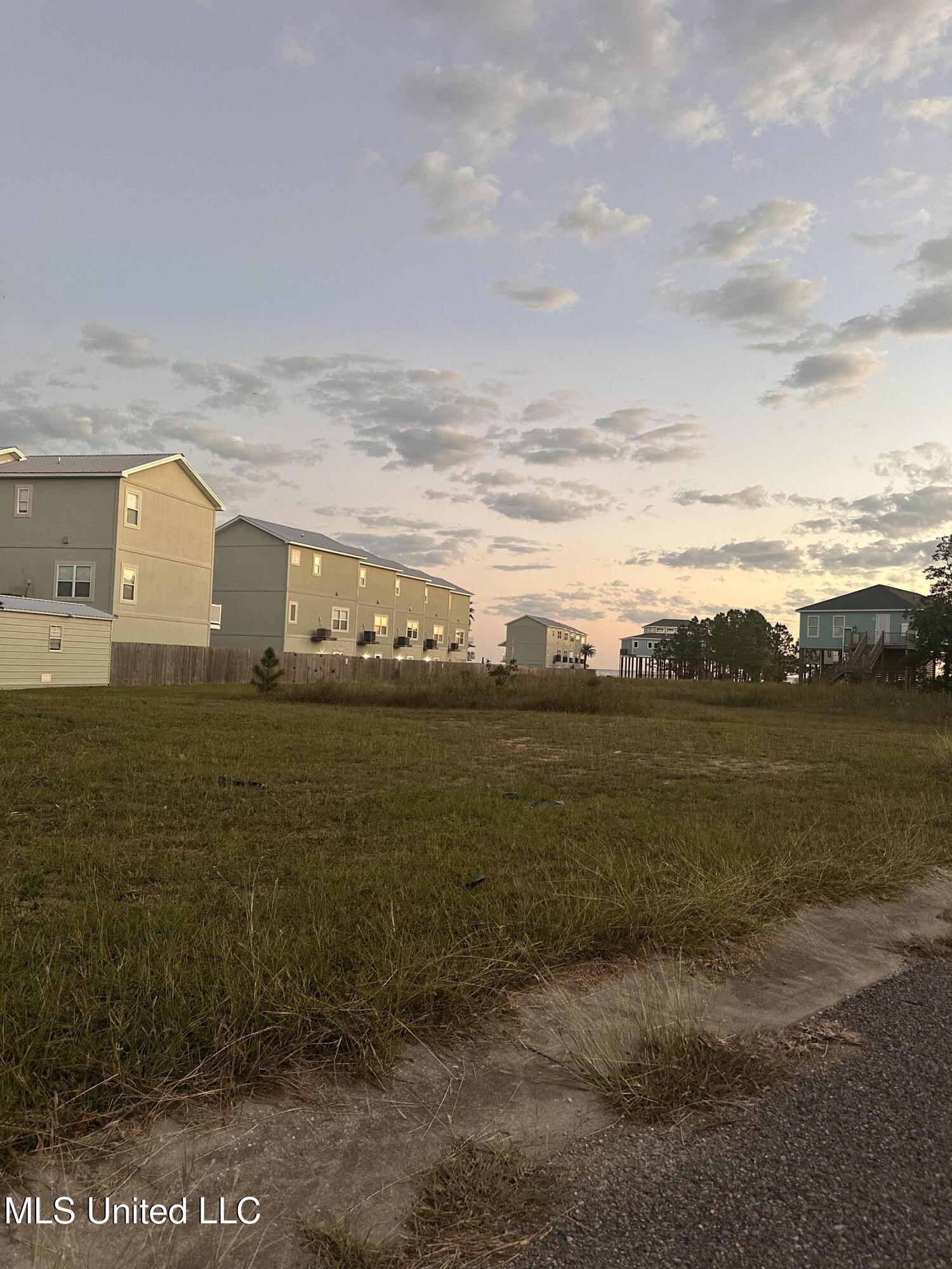 114 Sea Oaks Boulevard Property Photo 1