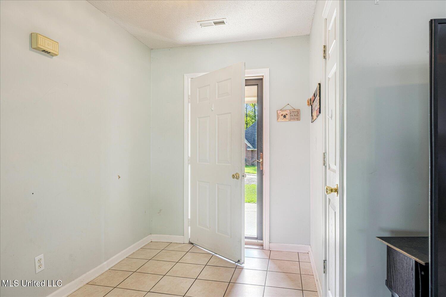 680 Timber Cove Property Photo 6