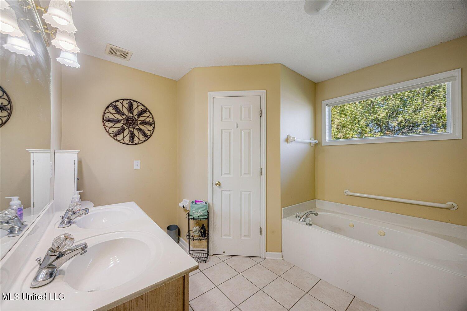 680 Timber Cove Property Photo 17