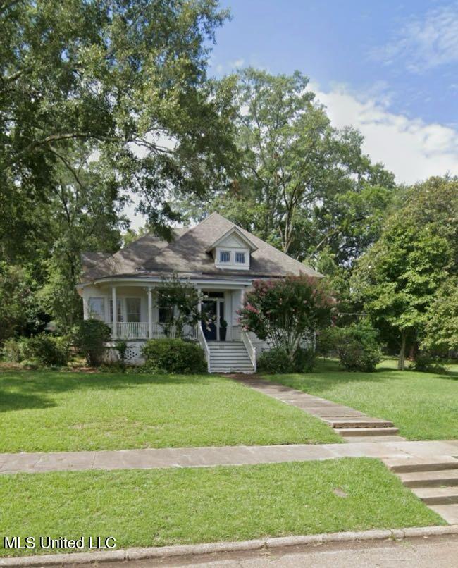 321 W Chippewa Street Property Photo 1