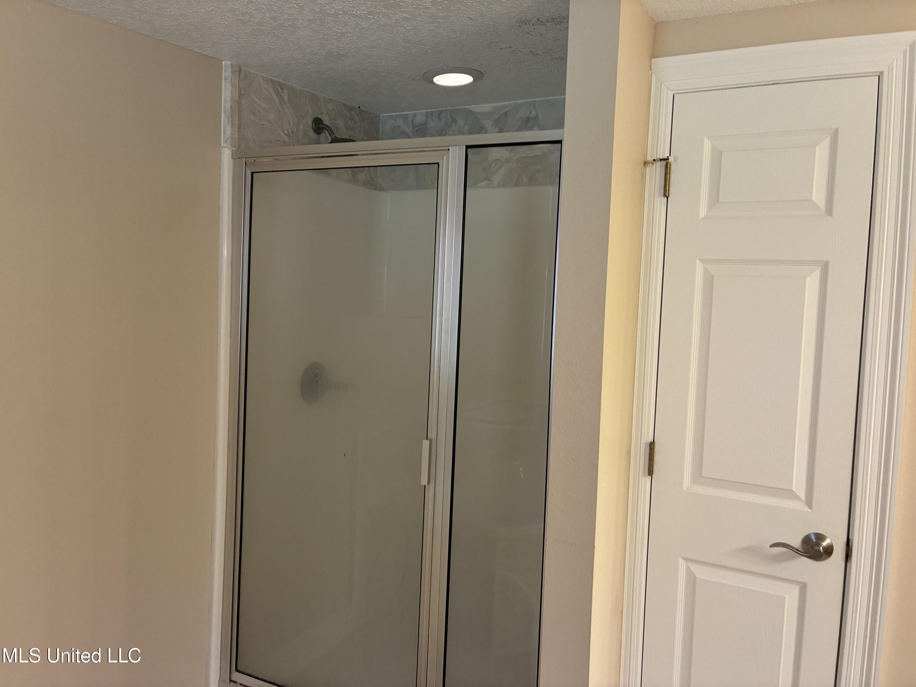 1008 Roys Road Property Photo 10