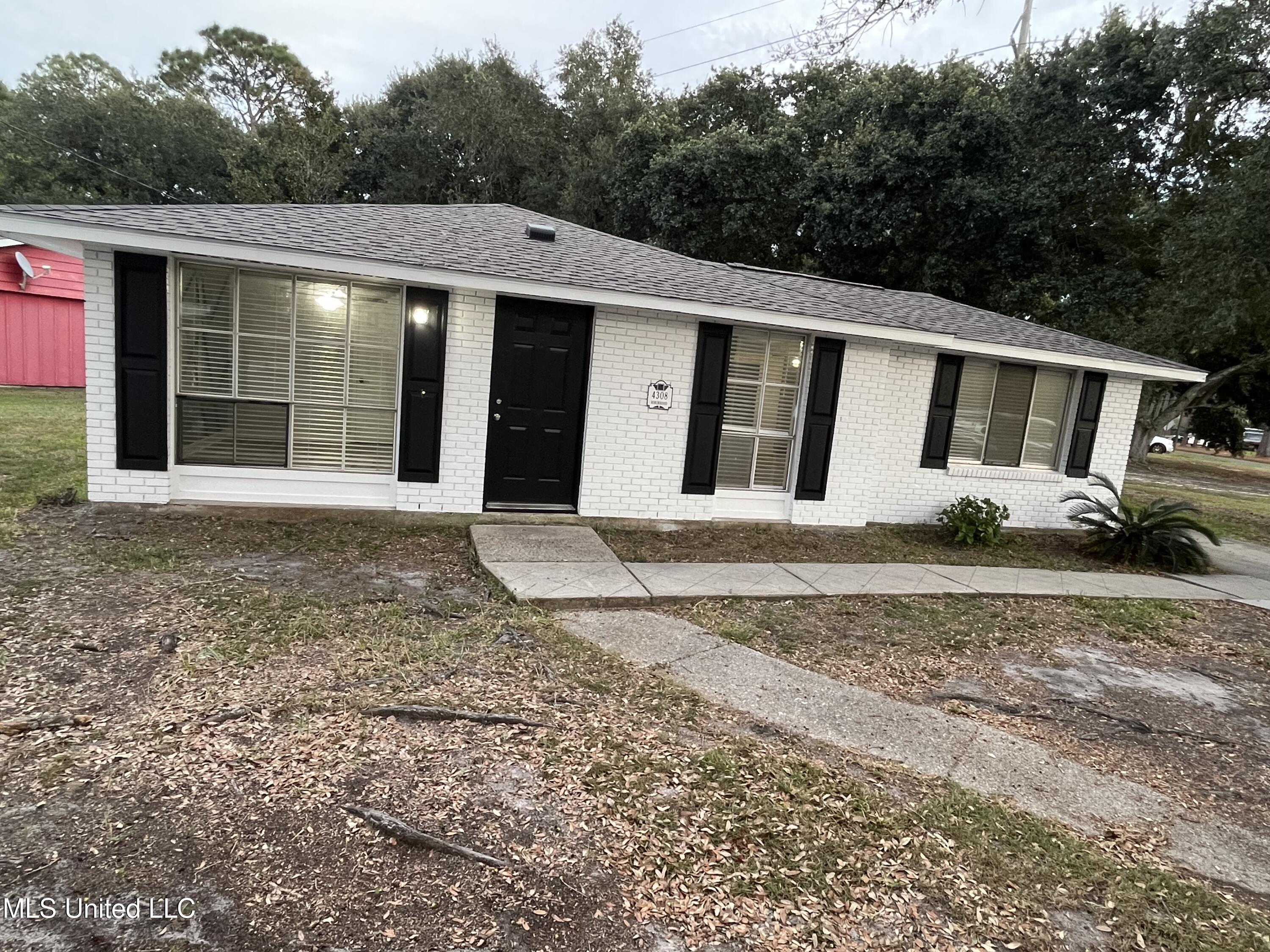 4308 Robinhood Drive Property Photo 1