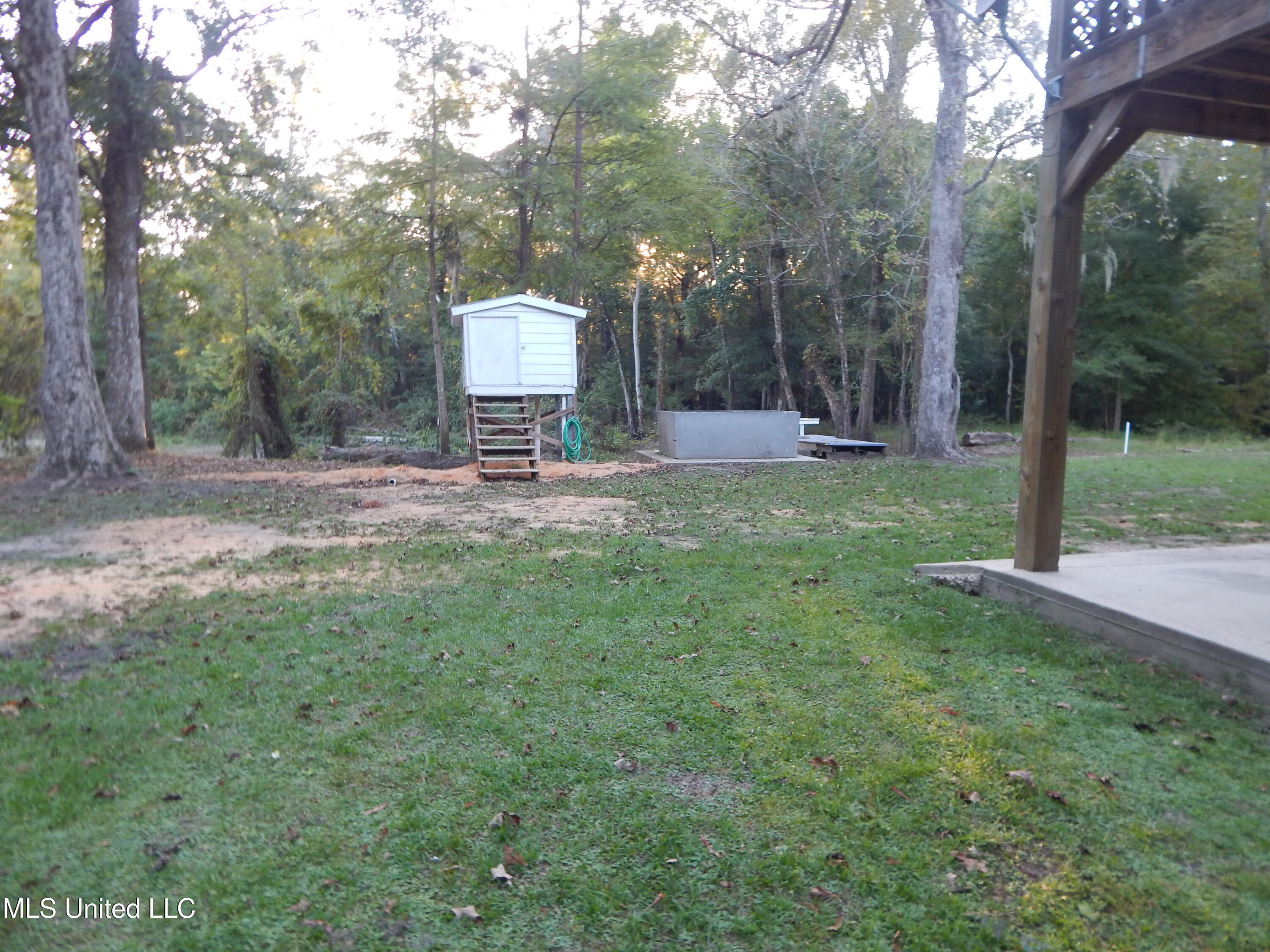 115 Hickory Lane Property Photo 6