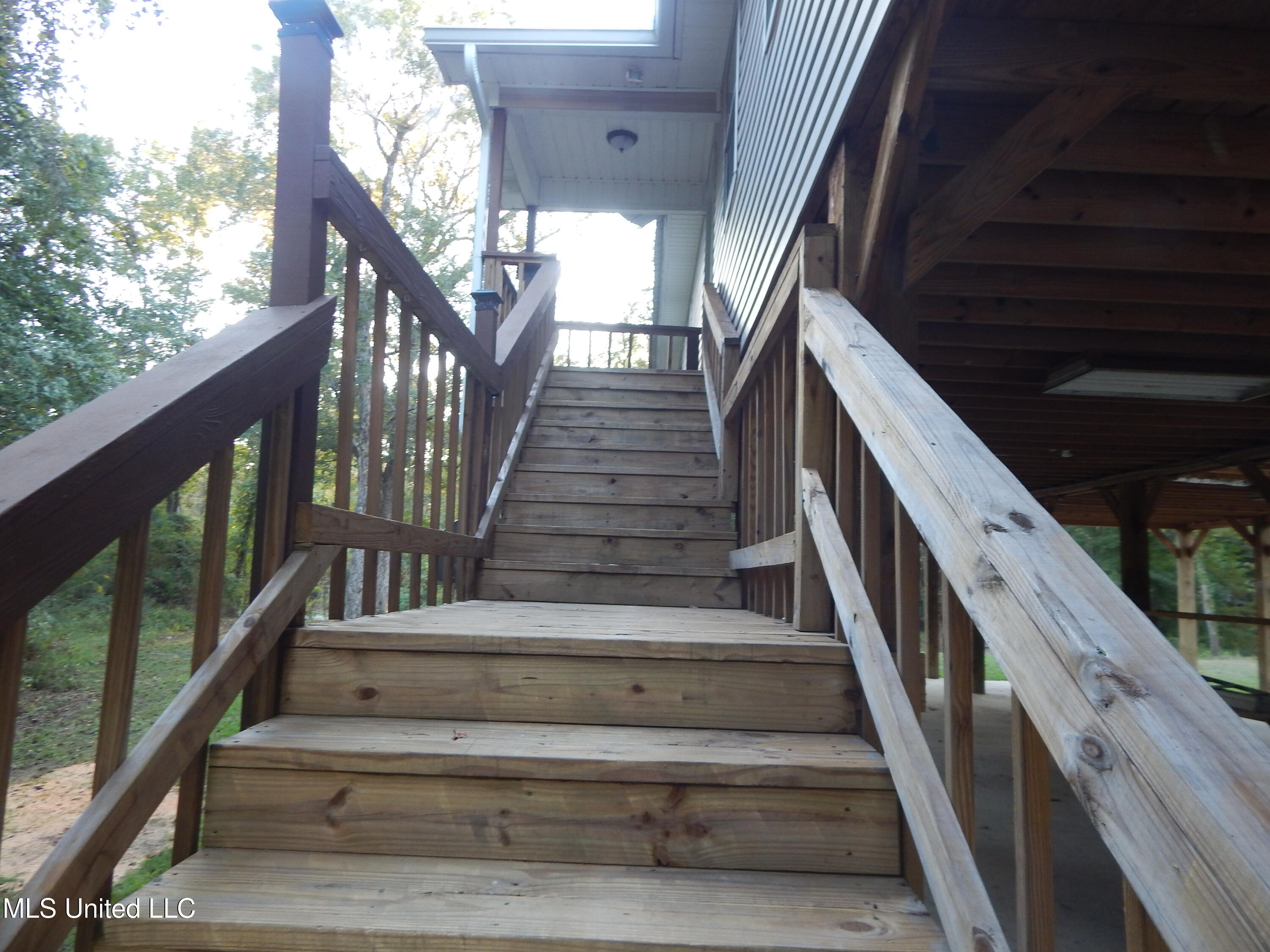 115 Hickory Lane Property Photo 8