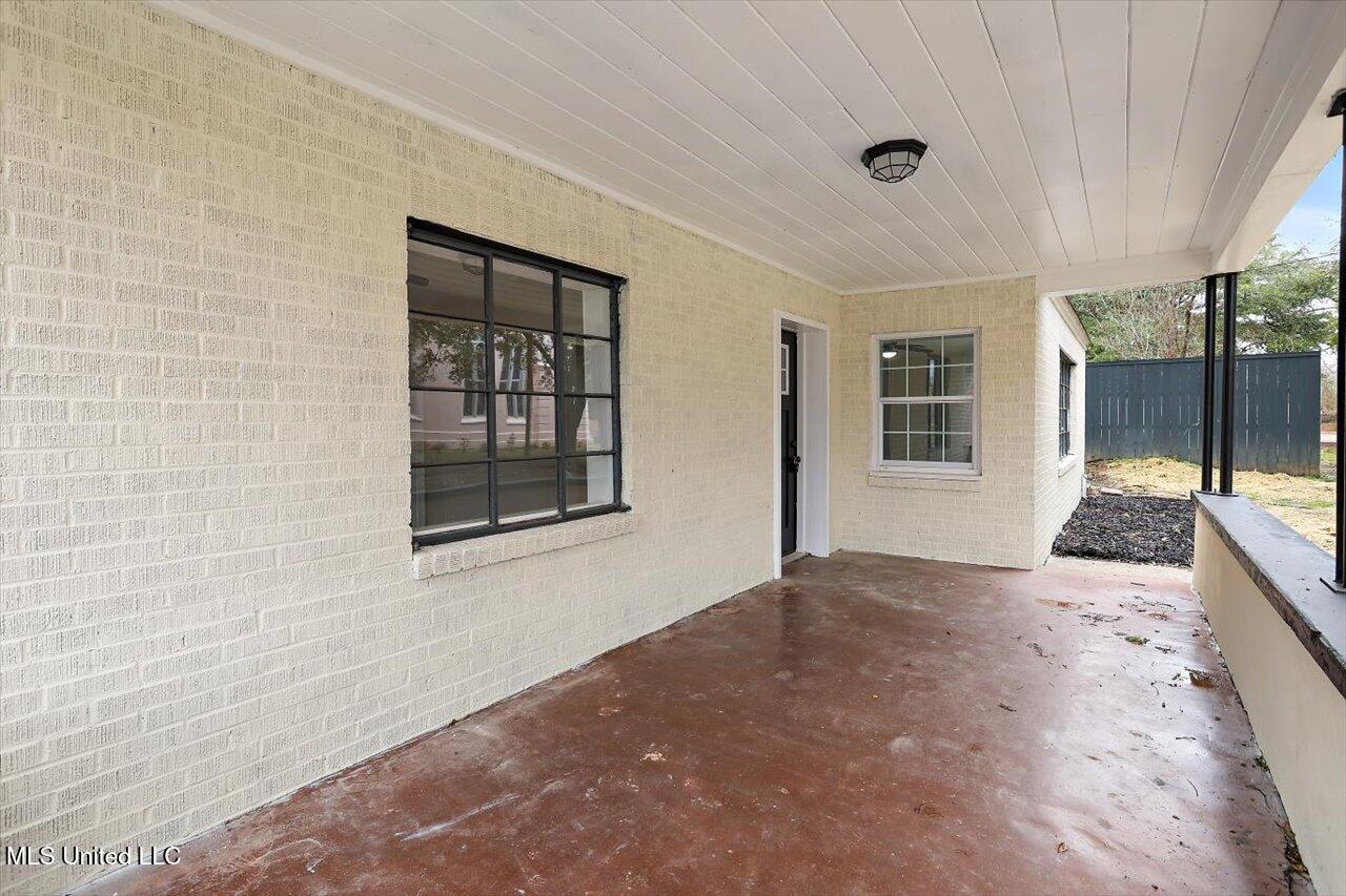 404 Walnut Street Property Photo 4