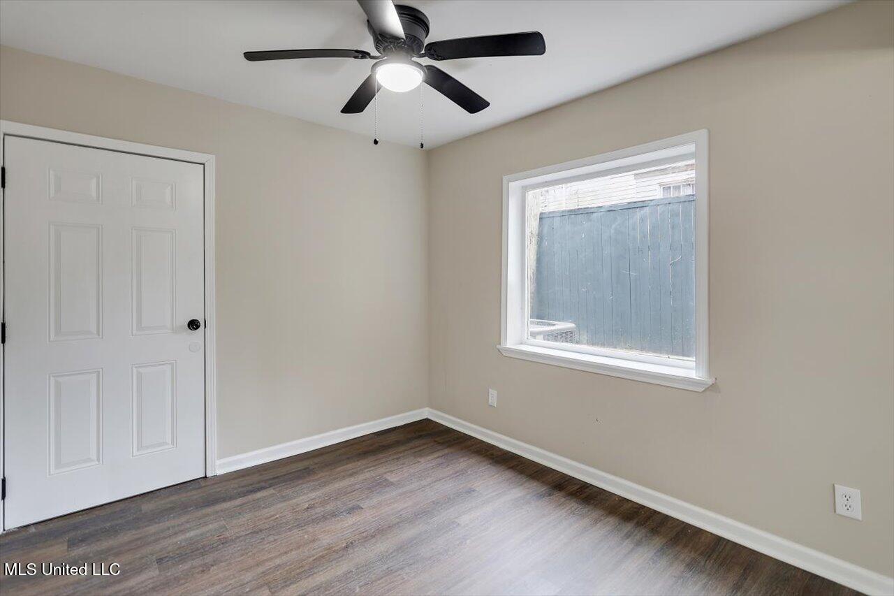 404 Walnut Street Property Photo 12