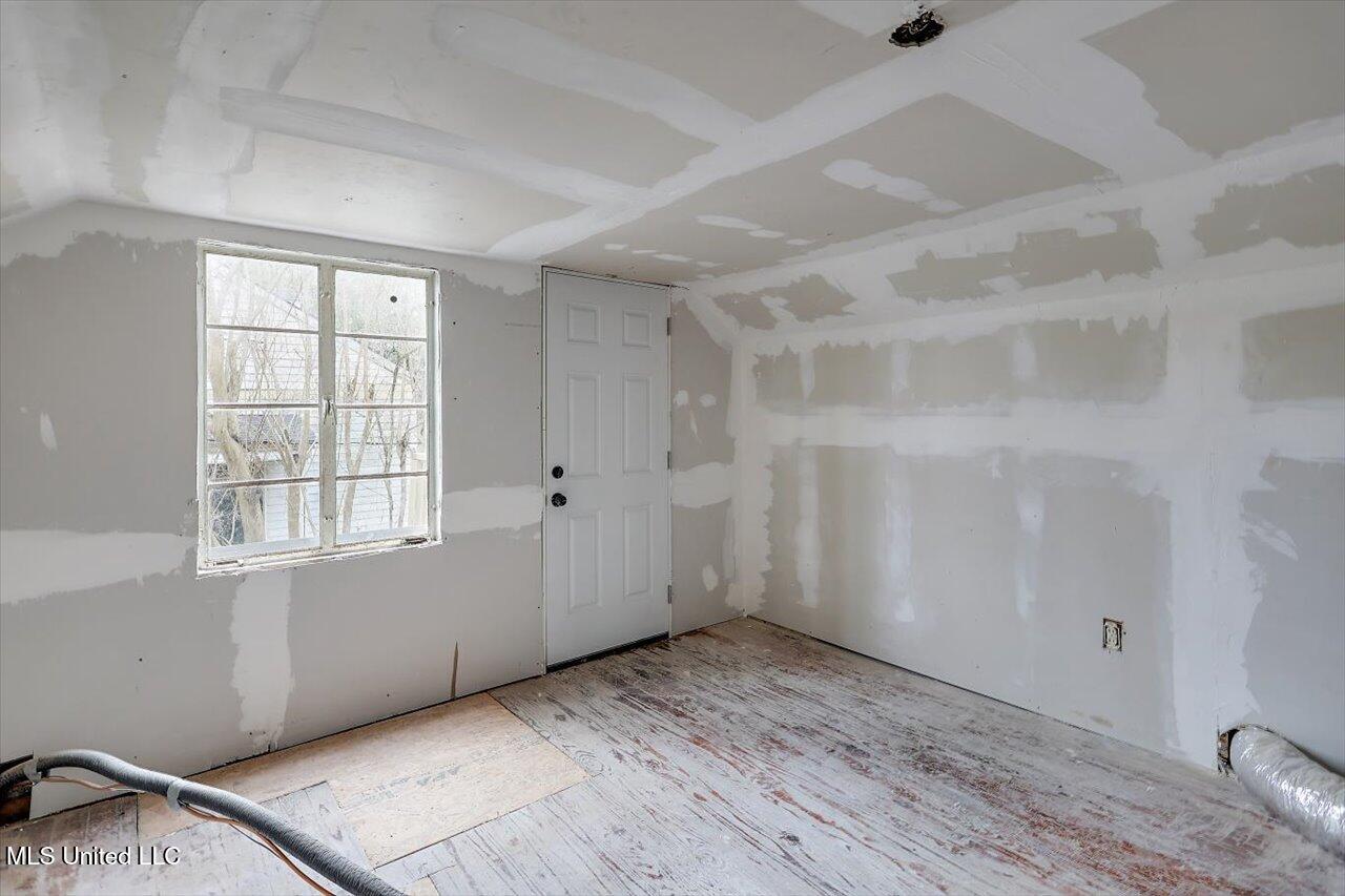 404 Walnut Street Property Photo 21