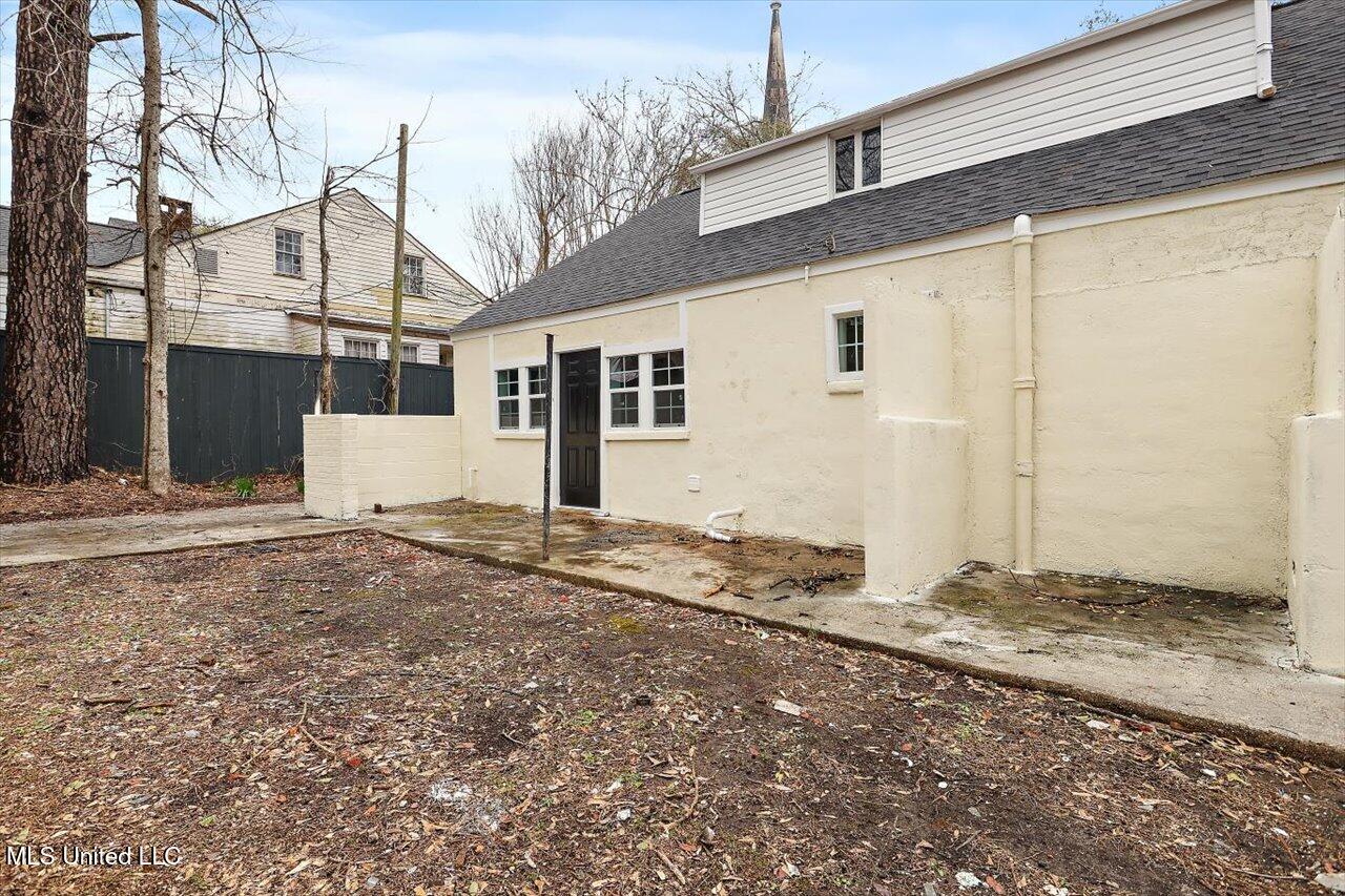 404 Walnut Street Property Photo 26