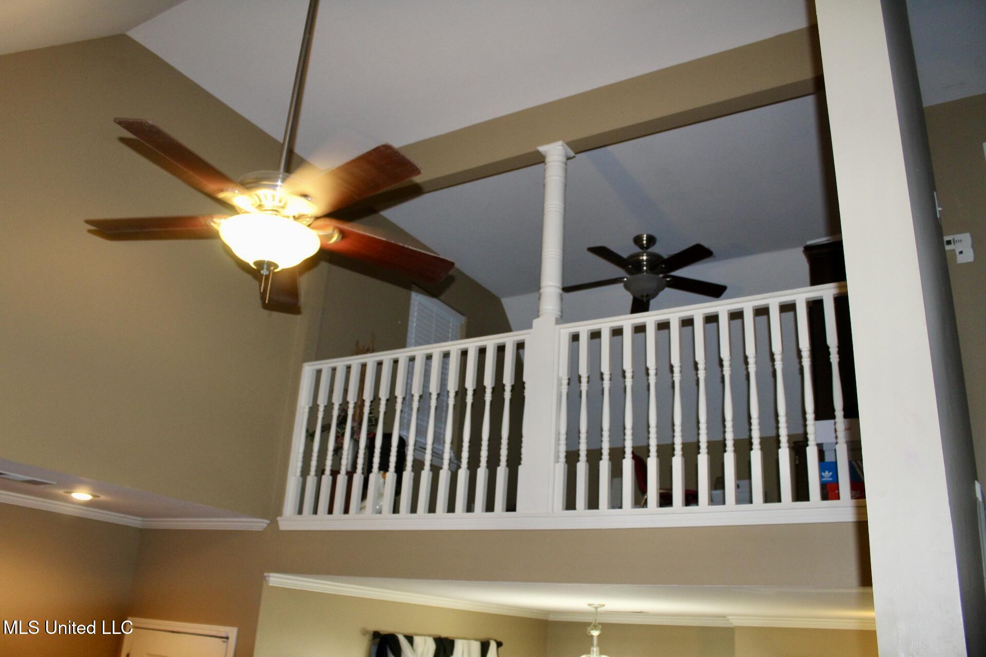 111 Holly Cove Property Photo 12