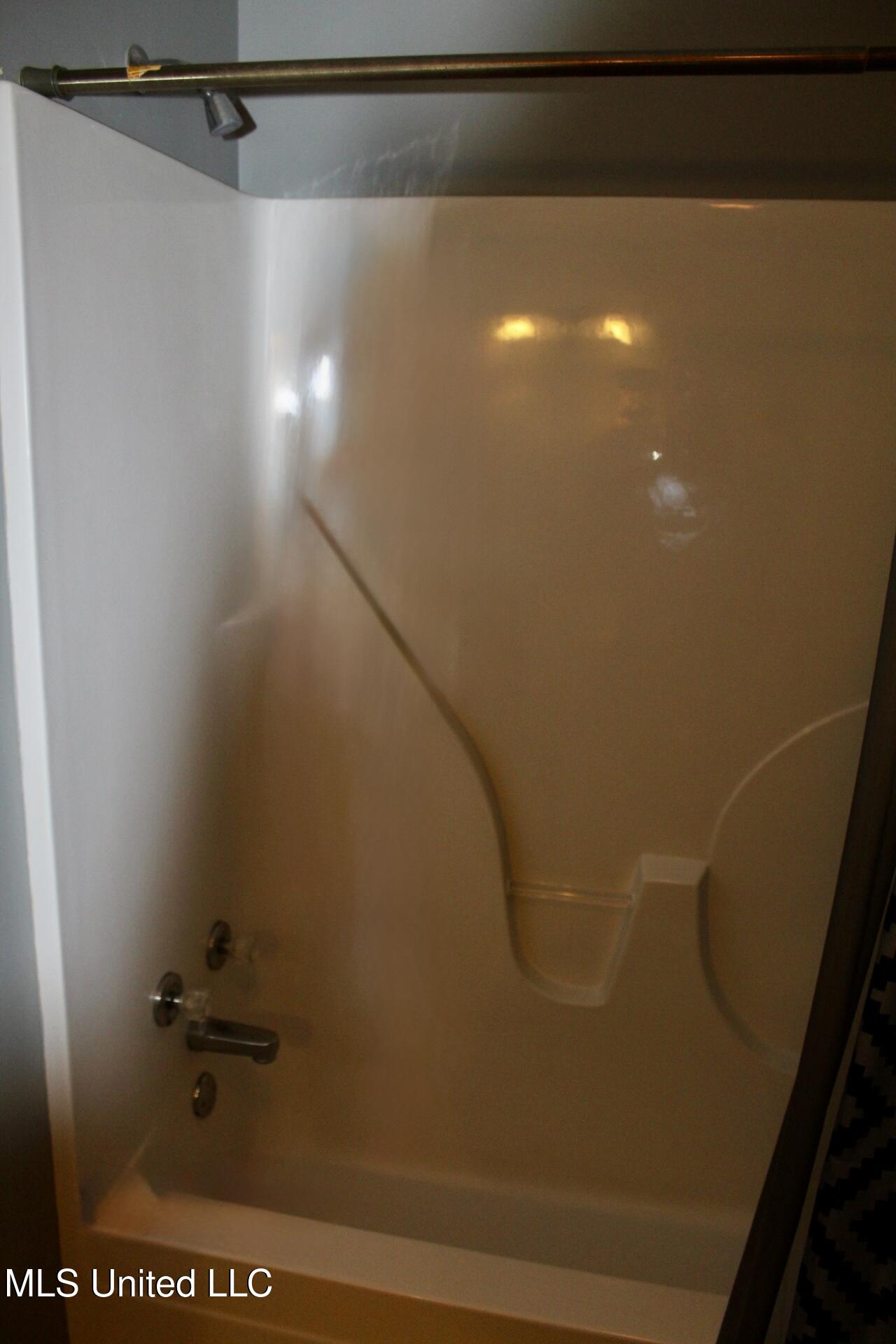 111 Holly Cove Property Photo 16