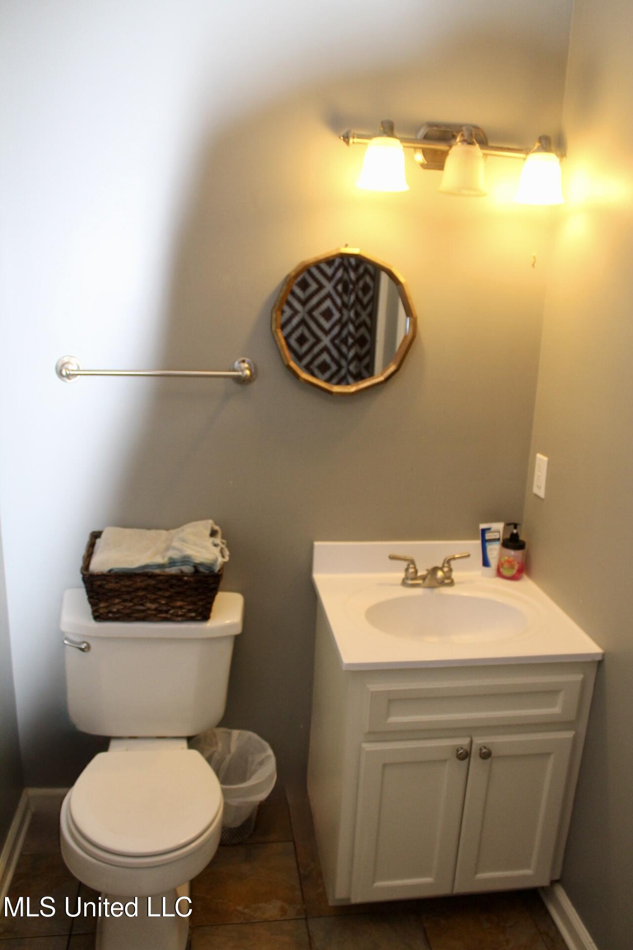 111 Holly Cove Property Photo 17