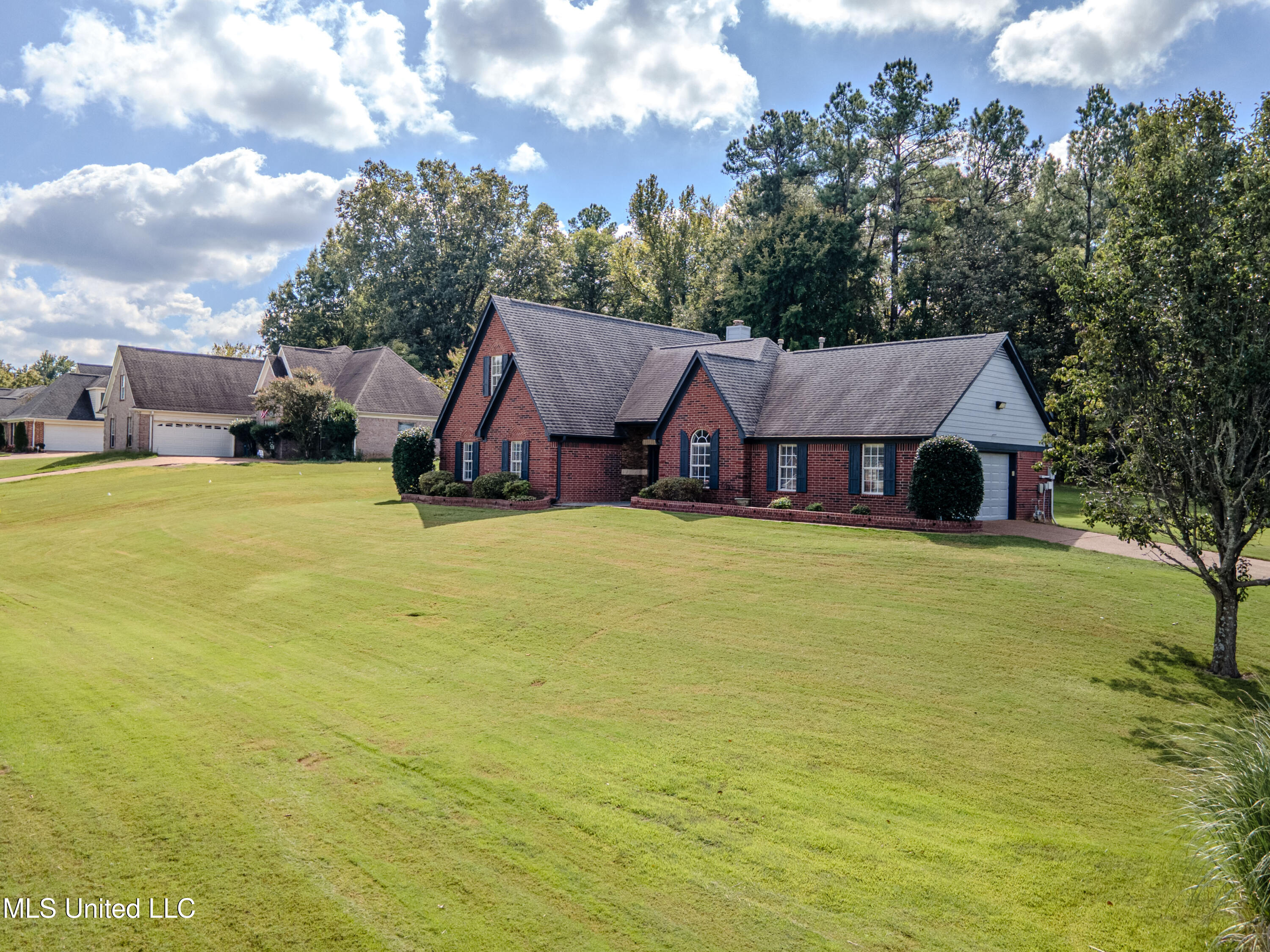 10321 Loftin Drive Property Photo 5