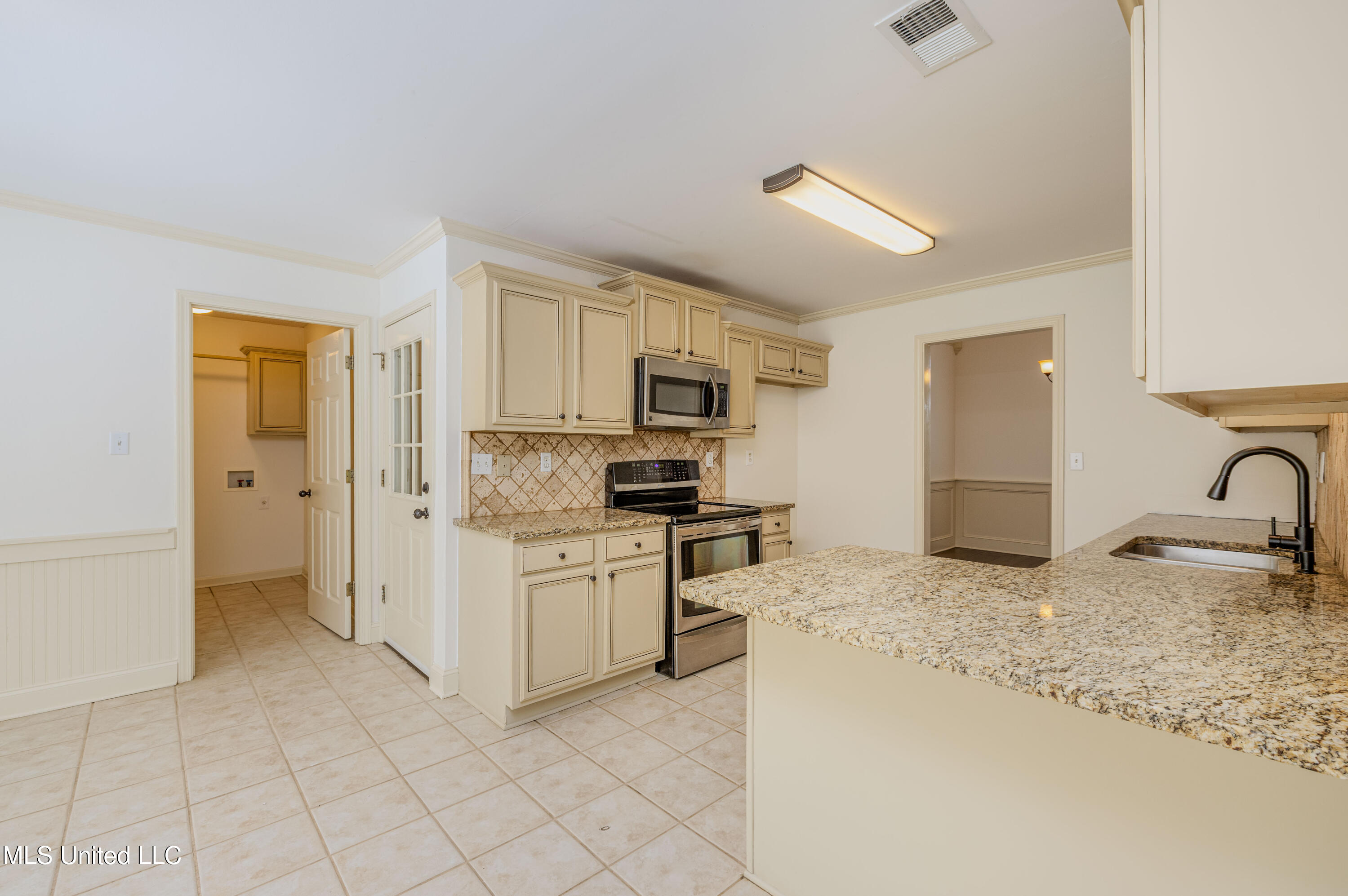 10321 Loftin Drive Property Photo 13