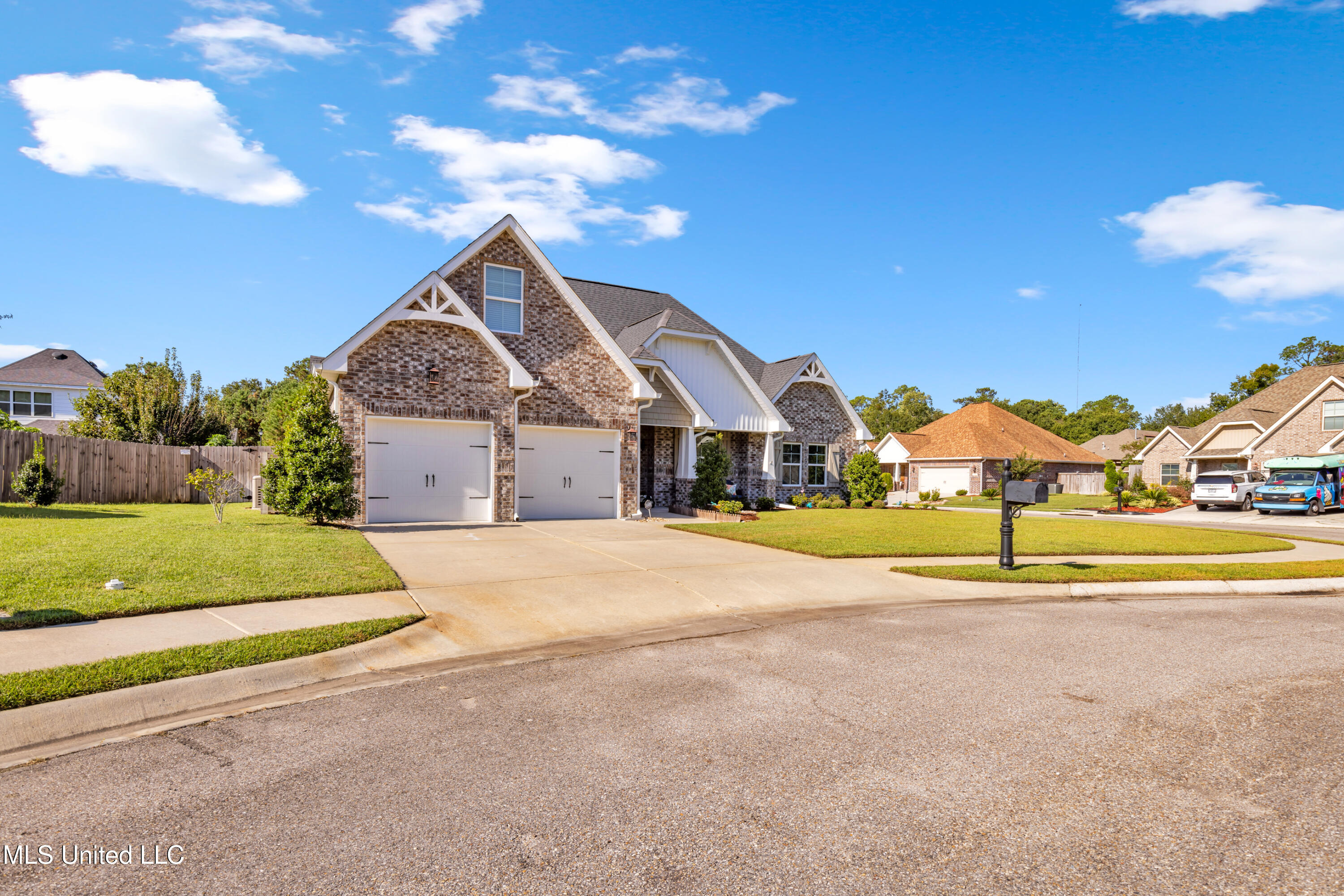 748 Malpass Landing Drive Property Photo 2