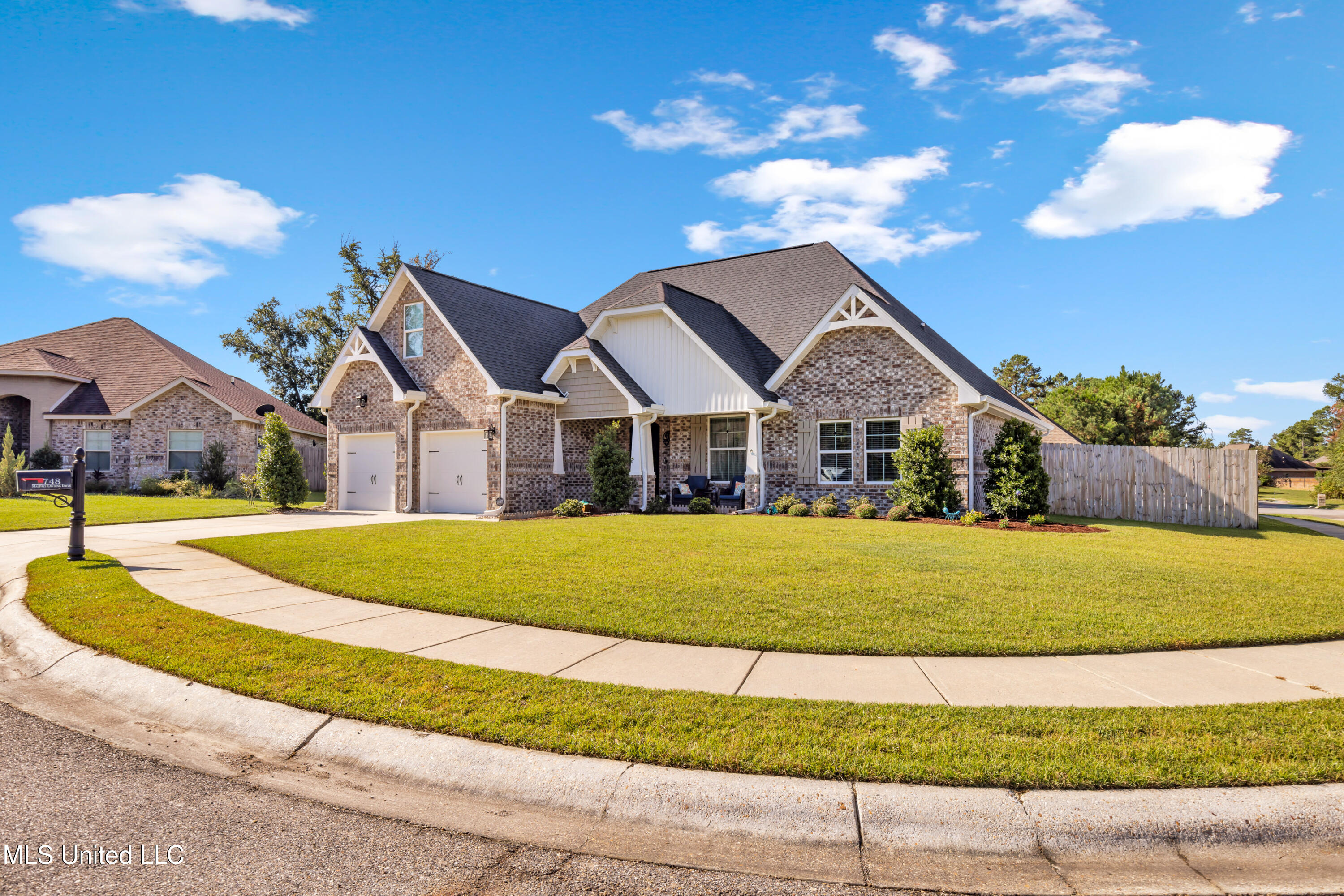 748 Malpass Landing Drive Property Photo 3