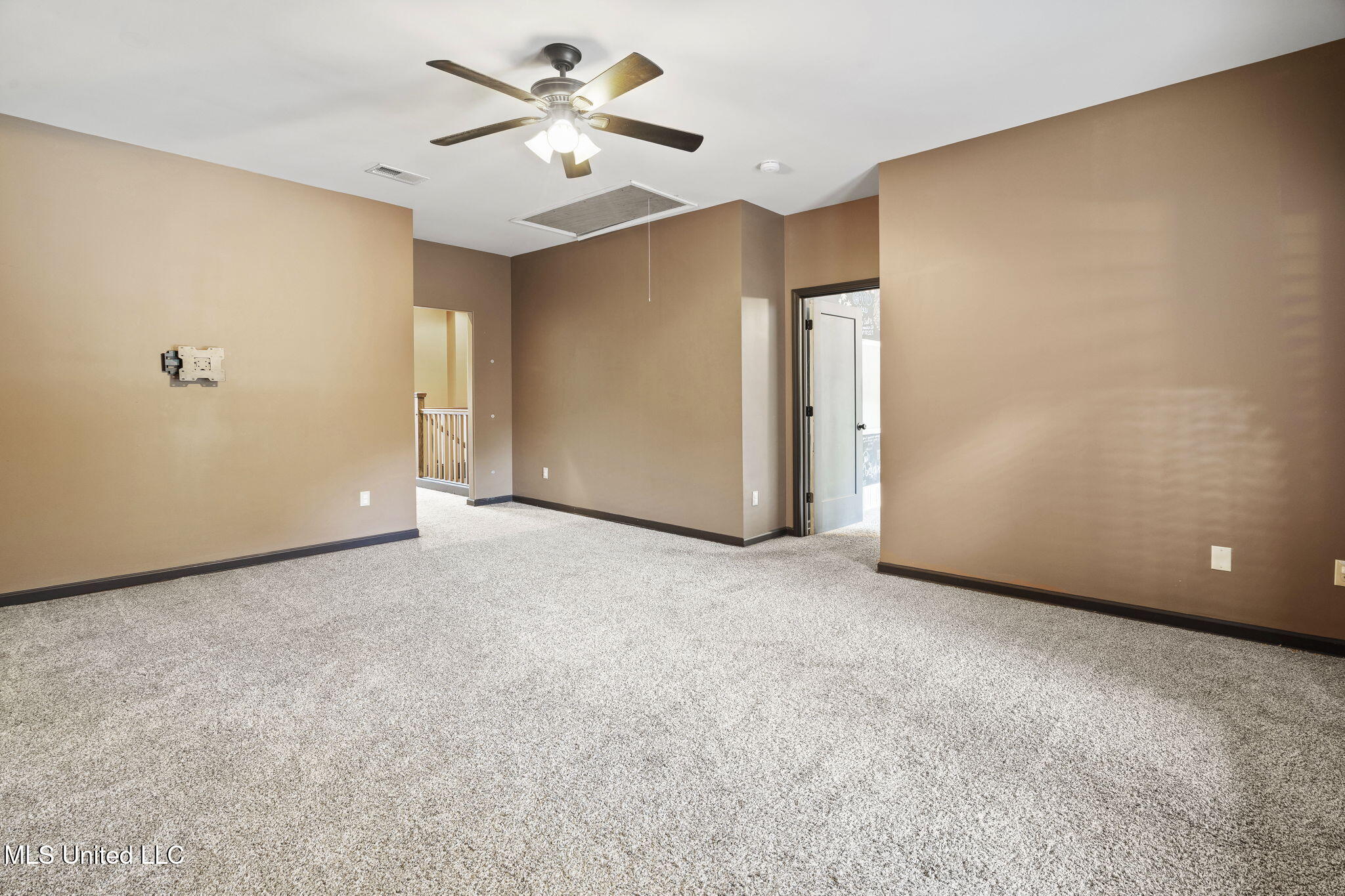 1088 S Red Banks Road Property Photo 23