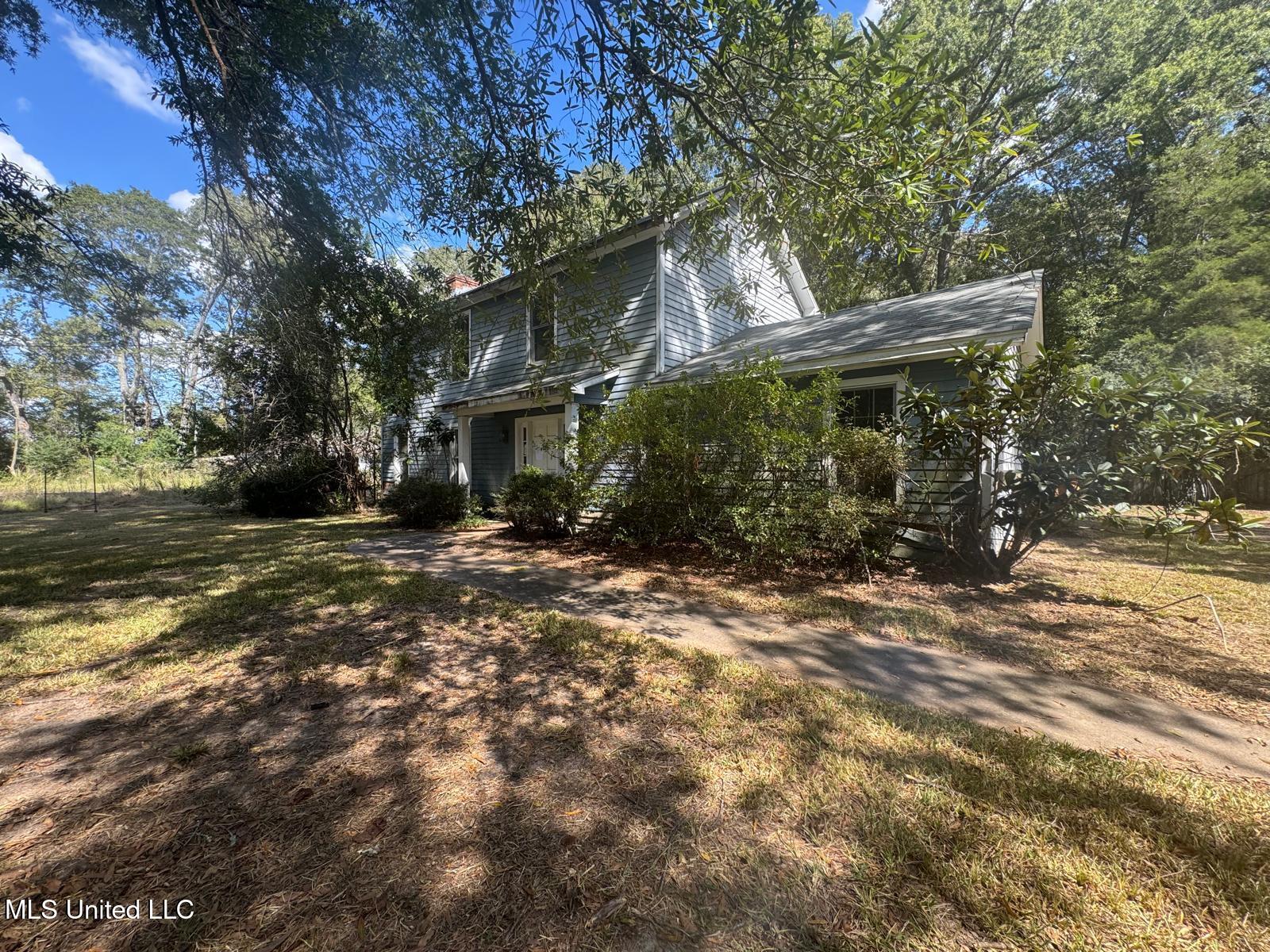 191 Ted Circle Property Photo 2