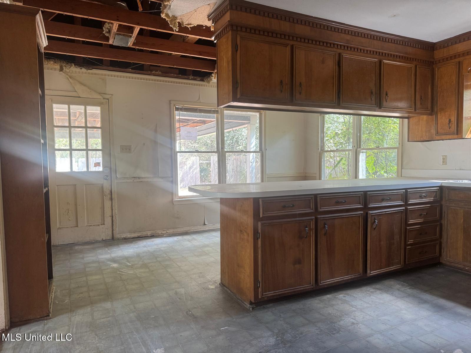 191 Ted Circle Property Photo 4