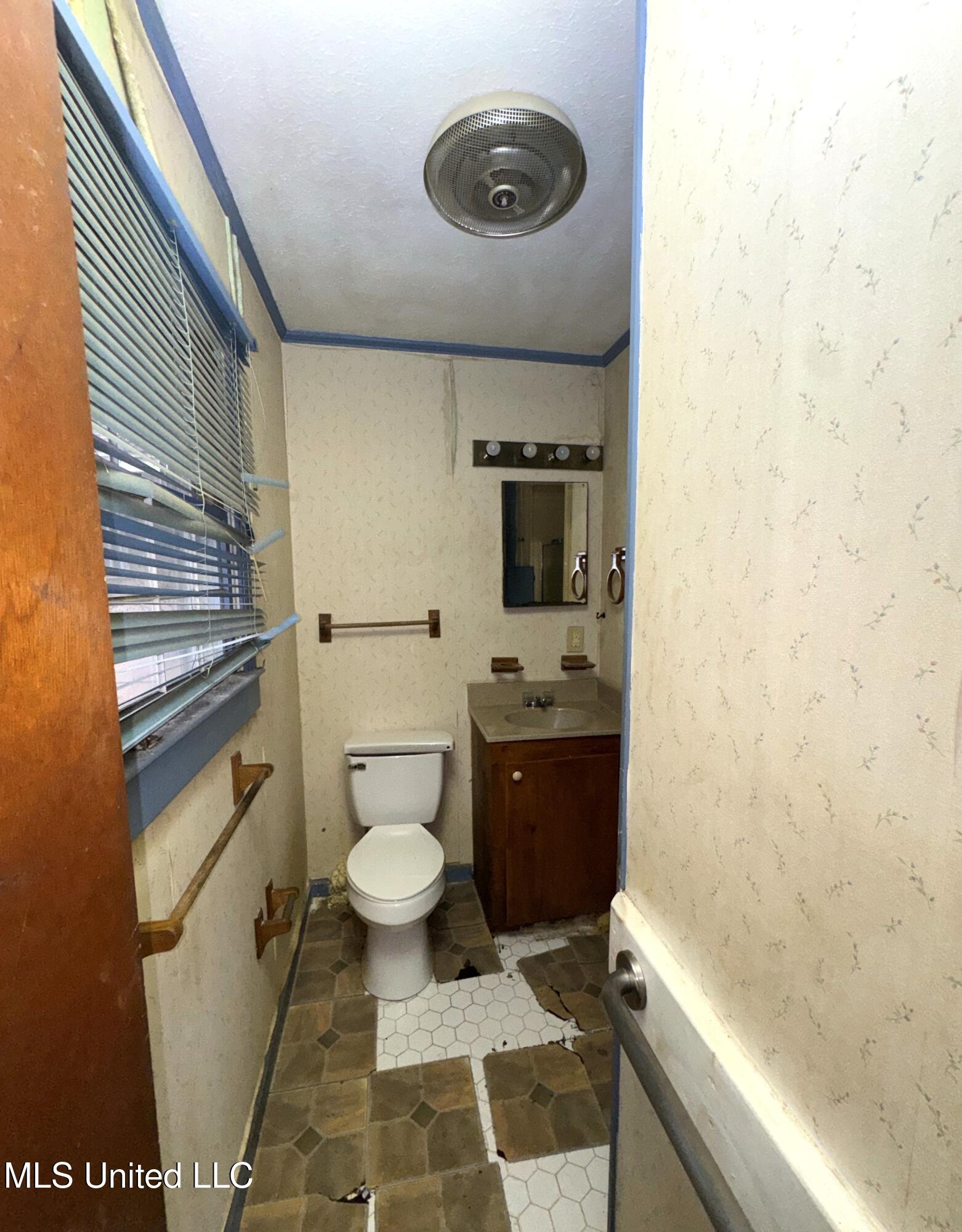 3143 Revere Street Property Photo 11