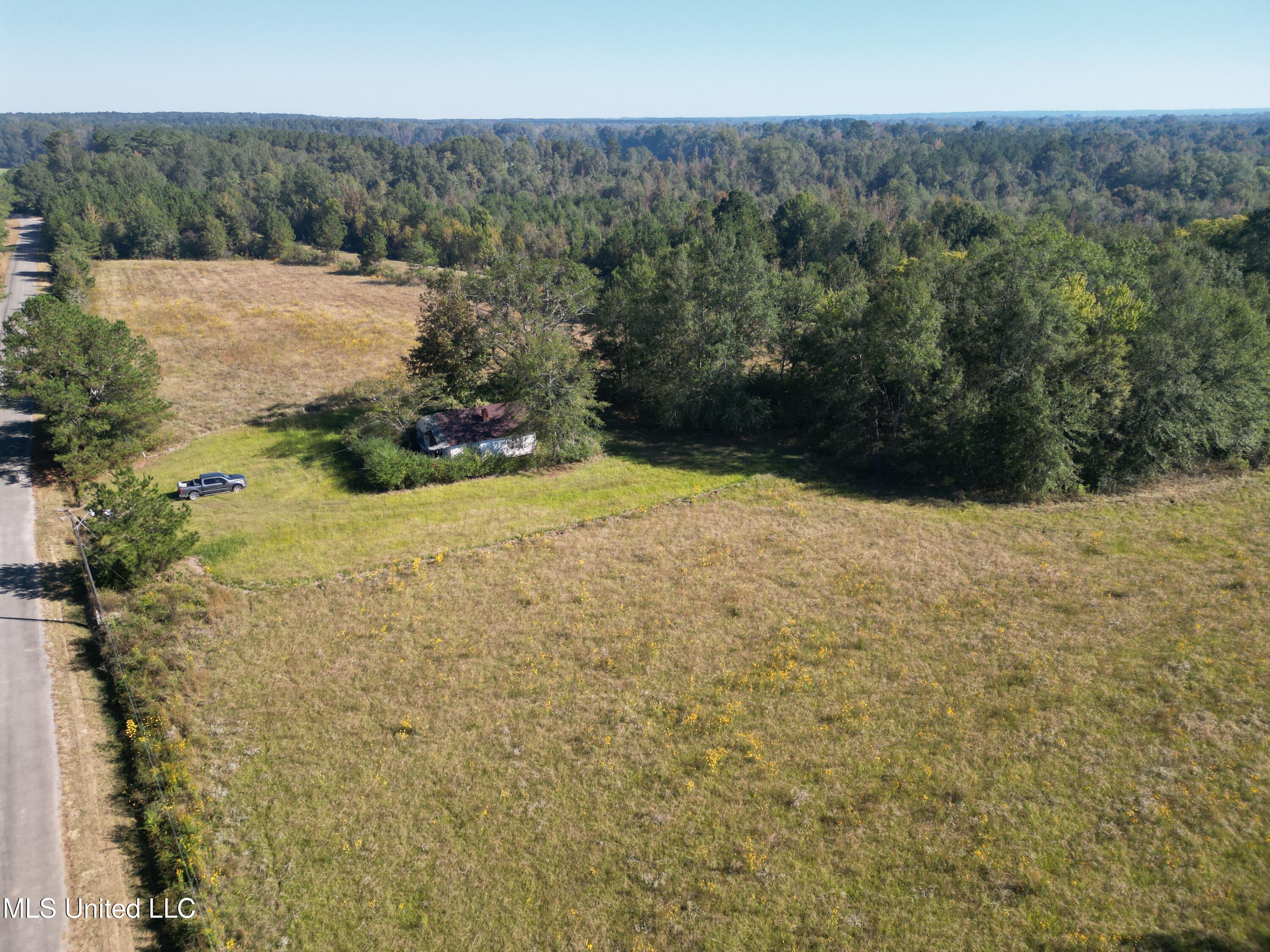 1844 Swamp Road Property Photo 15