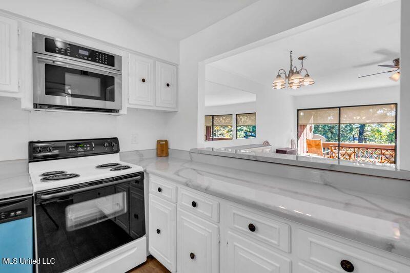 208 Kona Property Photo 4