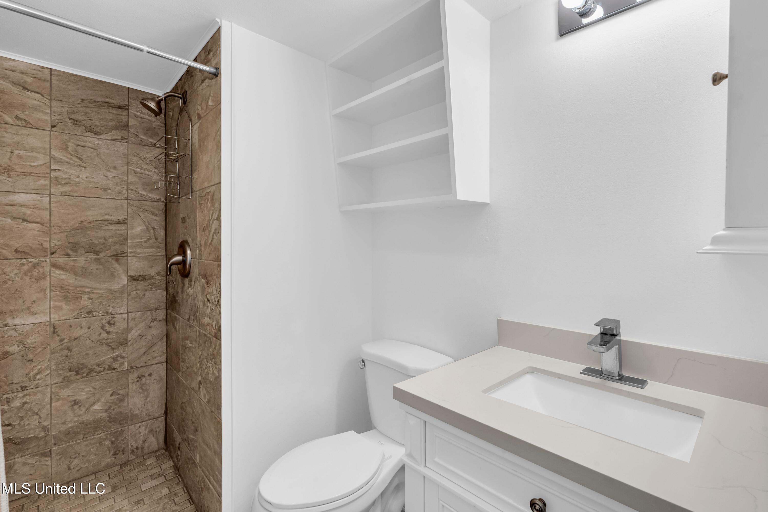 208 Kona Property Photo 11