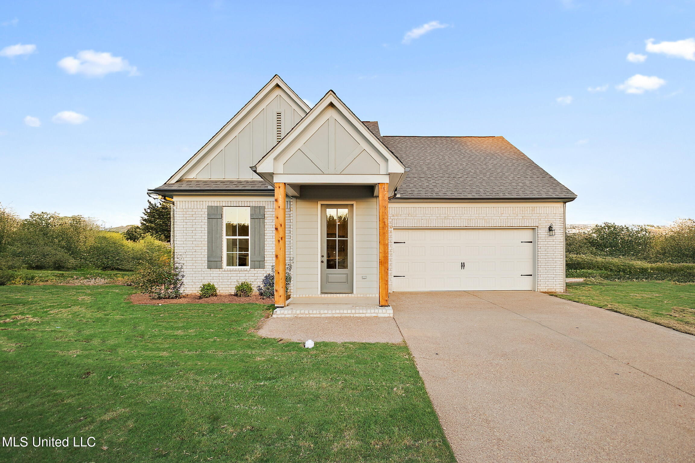 928 Coahoma Court Property Photo 1