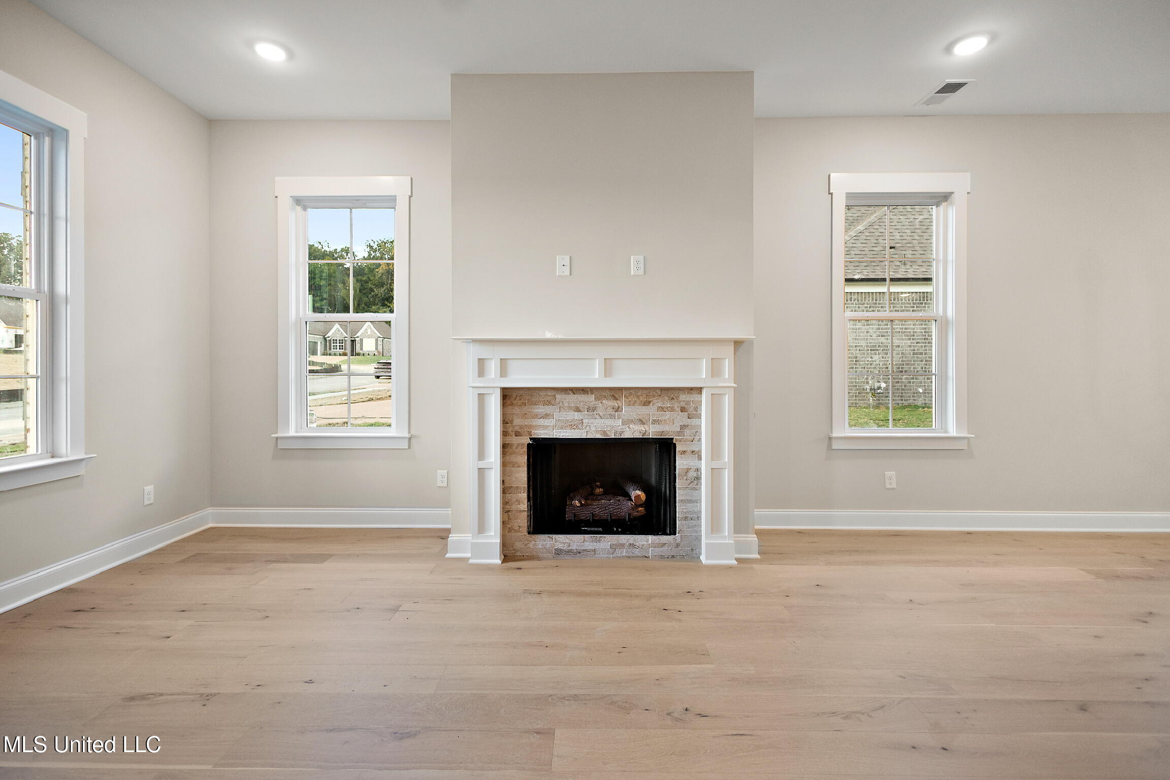 928 Coahoma Court Property Photo 6