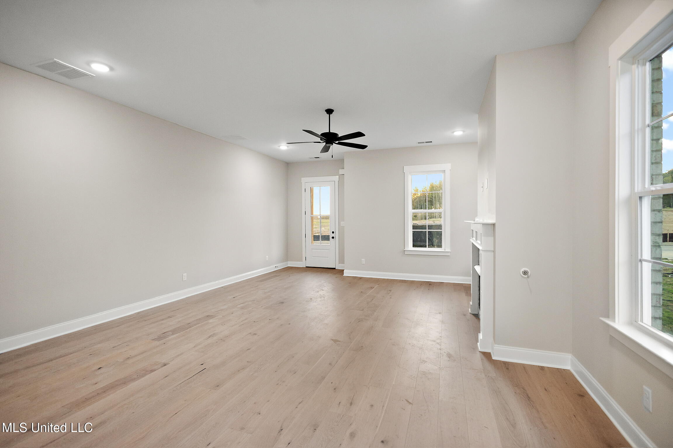 928 Coahoma Court Property Photo 8