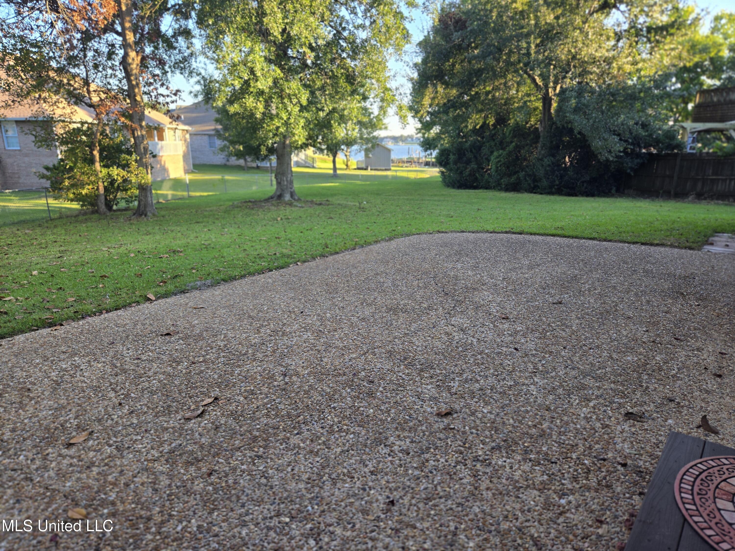 726 Canterbury Drive Property Photo 23