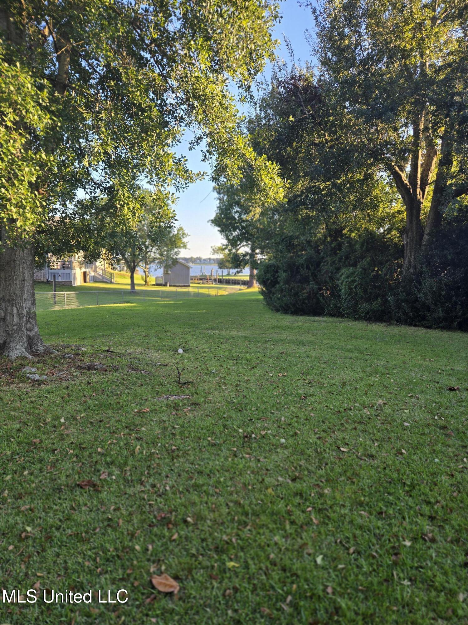 726 Canterbury Drive Property Photo 25