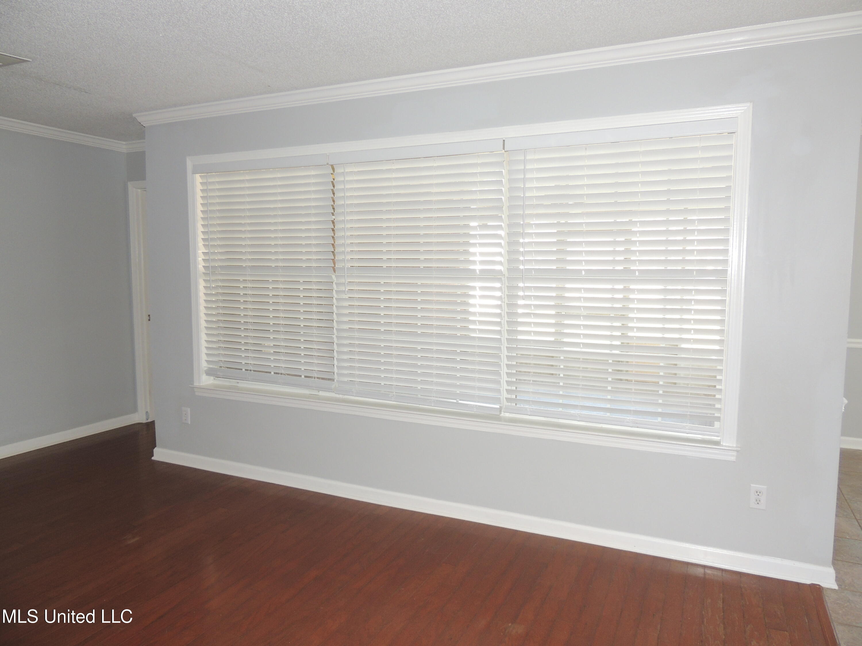 400 S Timber Way Property Photo 6