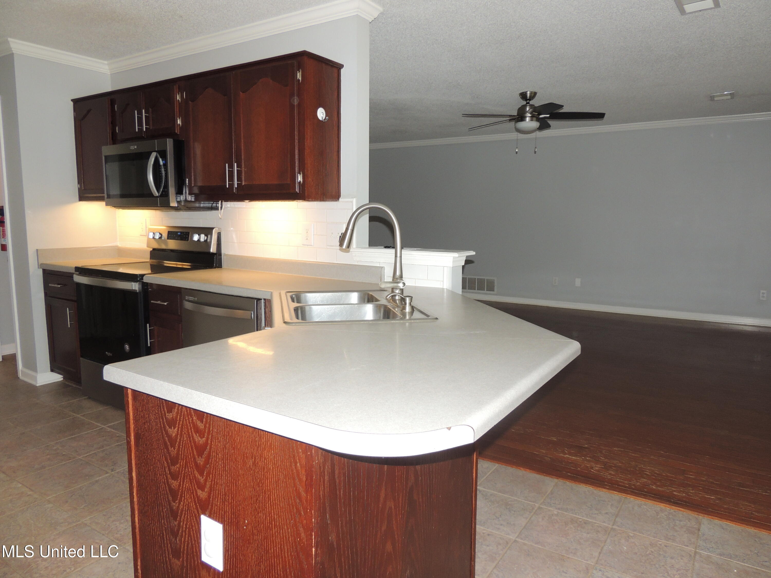 400 S Timber Way Property Photo 12