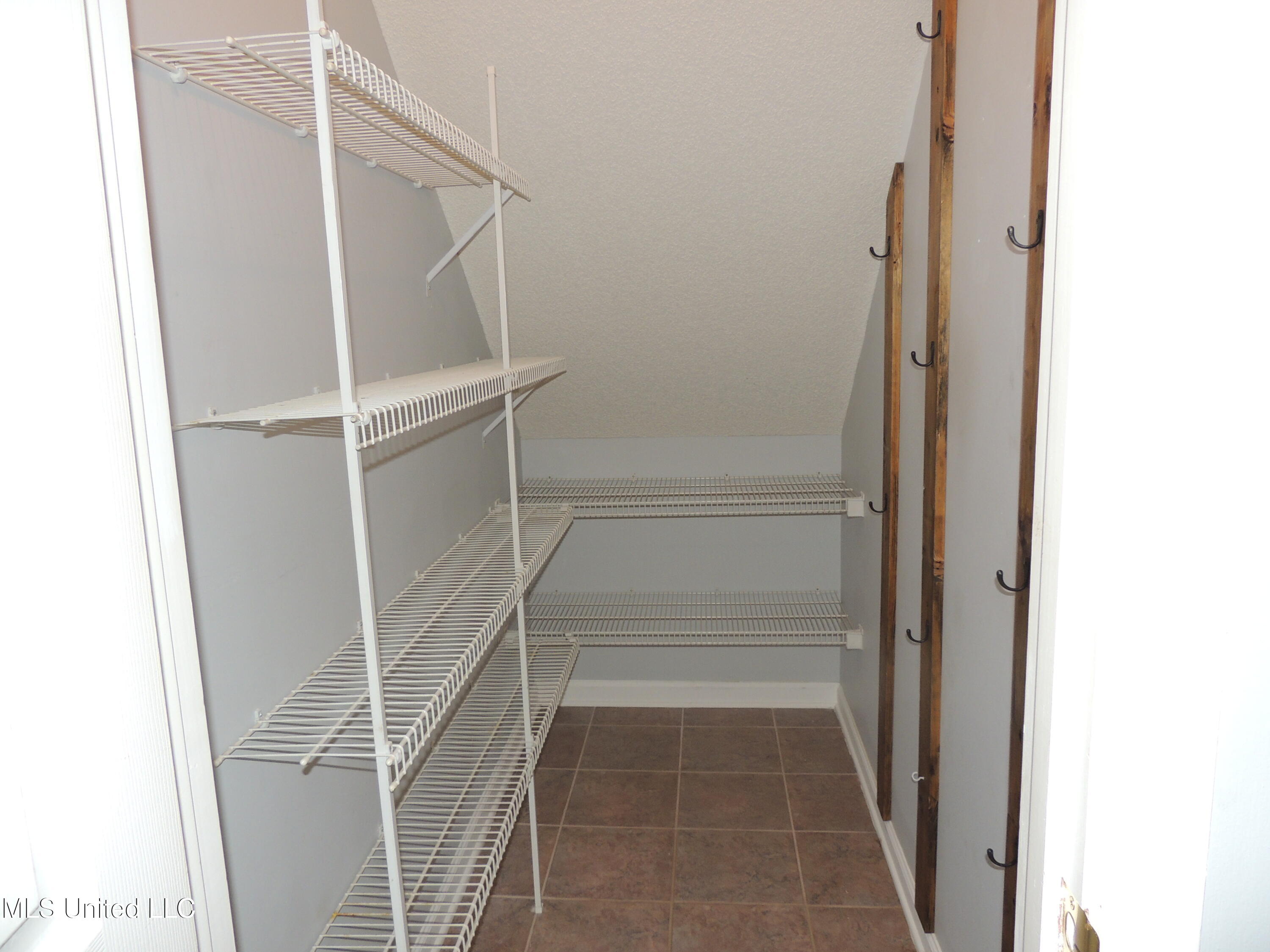 400 S Timber Way Property Photo 14