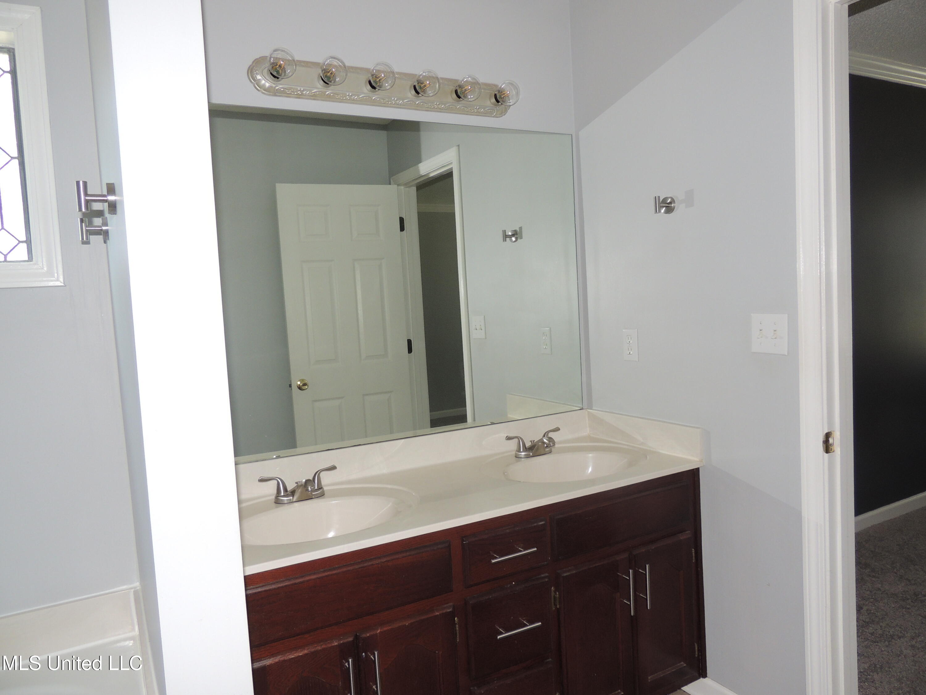 400 S Timber Way Property Photo 24