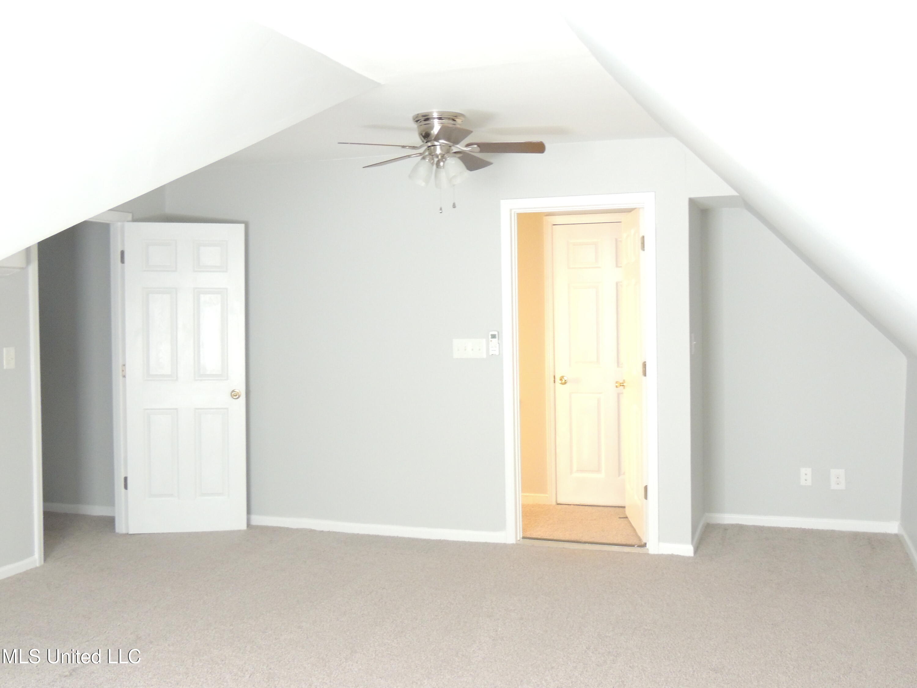 400 S Timber Way Property Photo 34