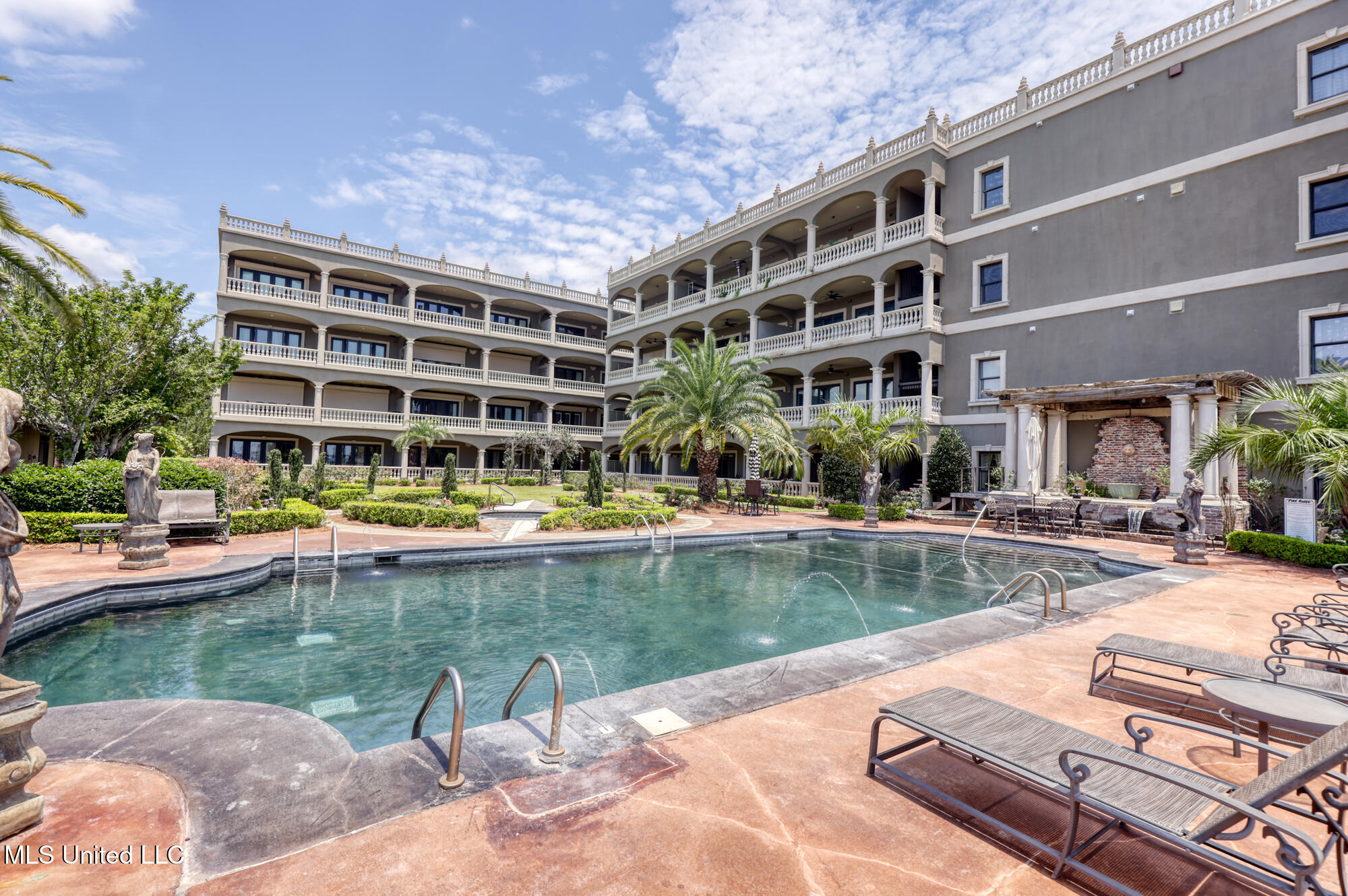 4640 W Beach Boulevard Property Photo 11