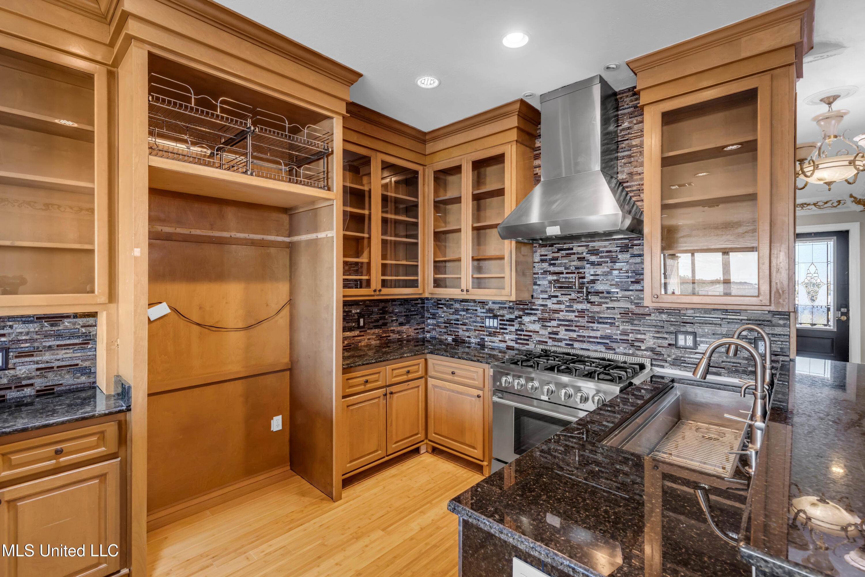 4640 W Beach Boulevard Property Photo 21