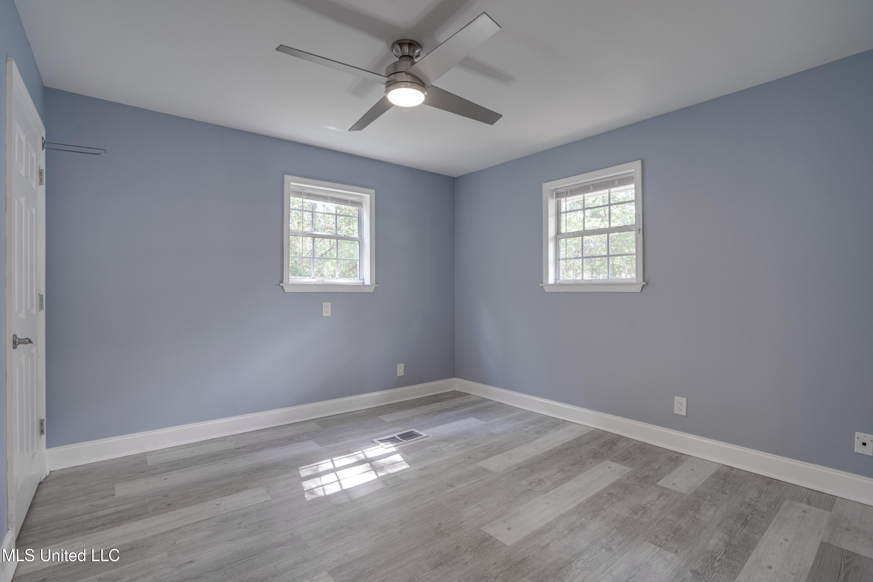 1076-r Lilinoe Way Property Photo 16