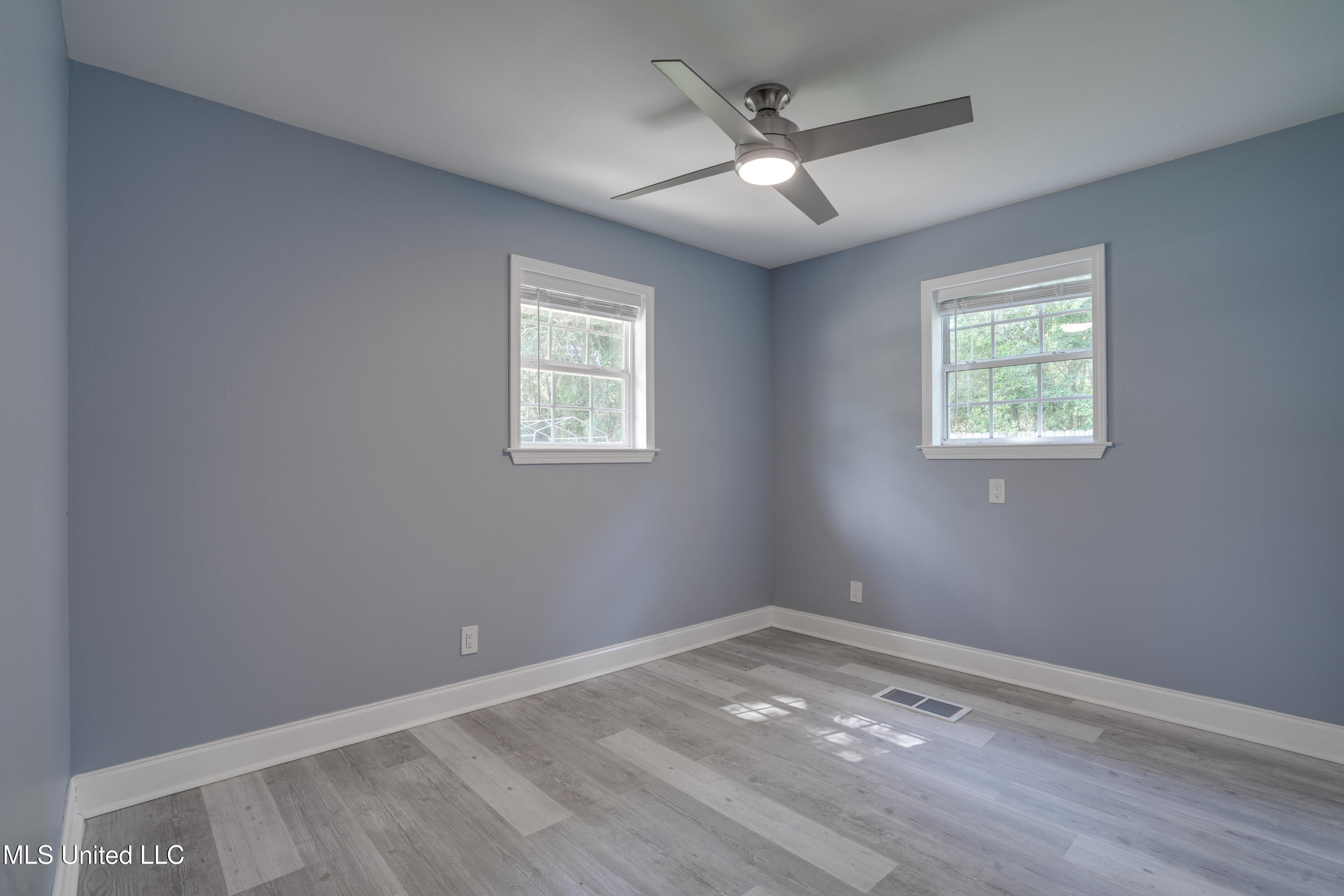 1076-r Lilinoe Way Property Photo 18