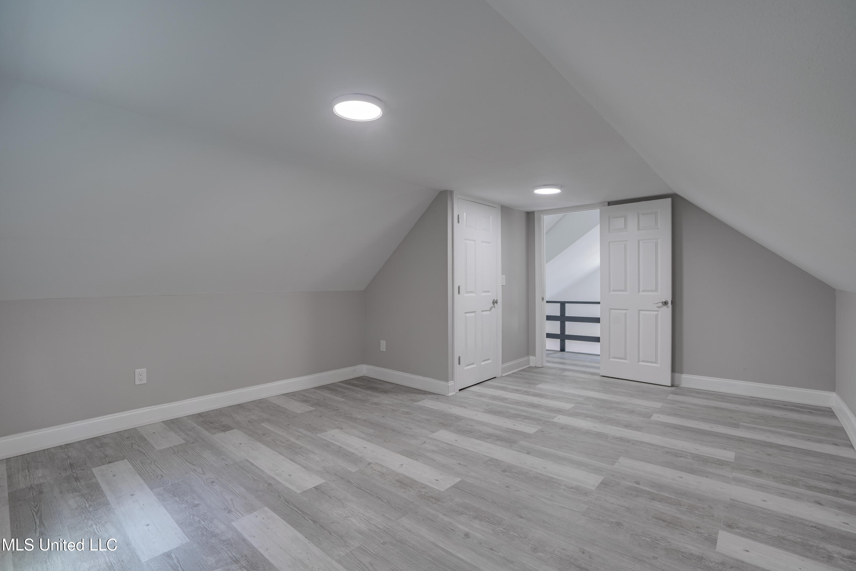 1076-r Lilinoe Way Property Photo 24