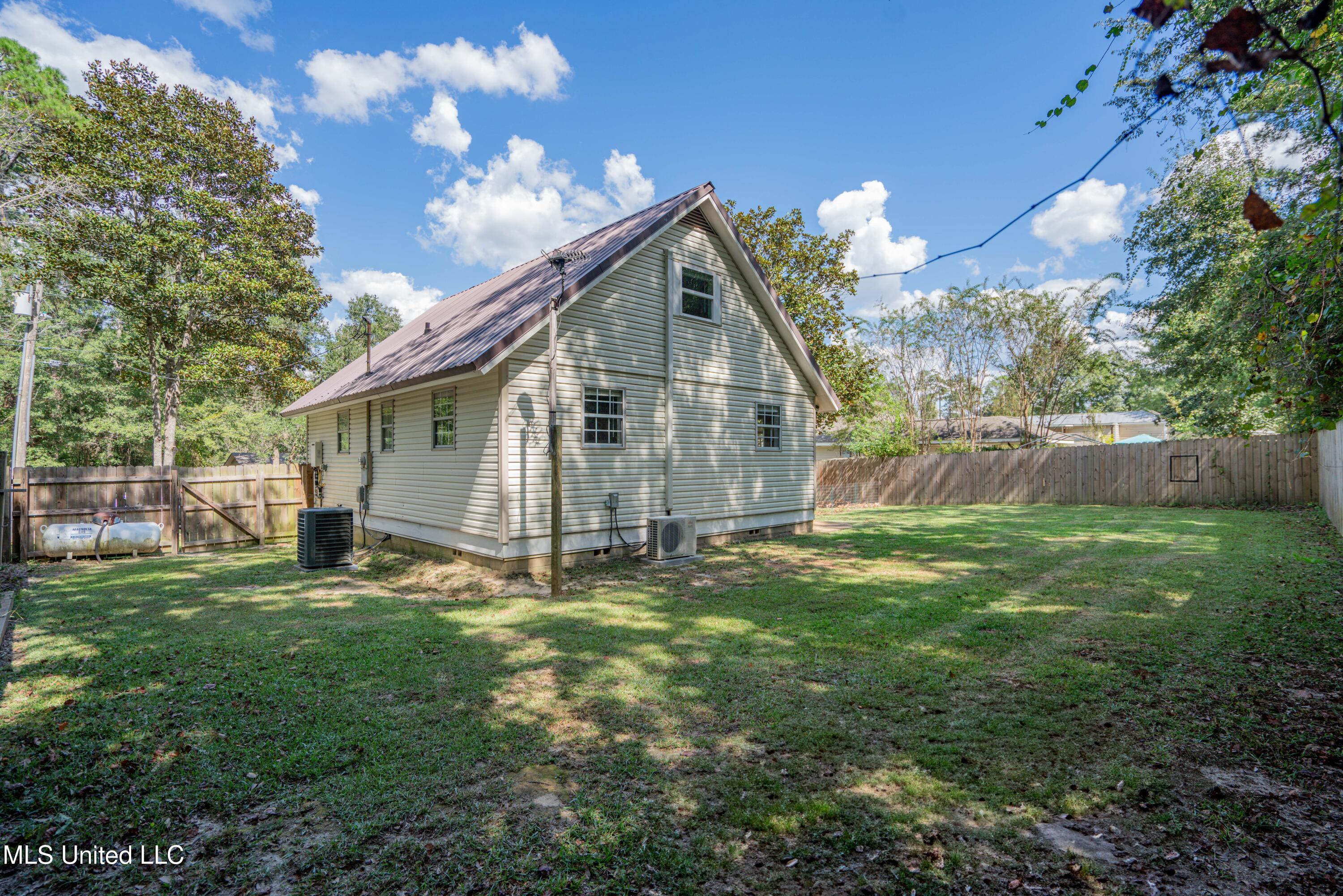 1076-r Lilinoe Way Property Photo 31