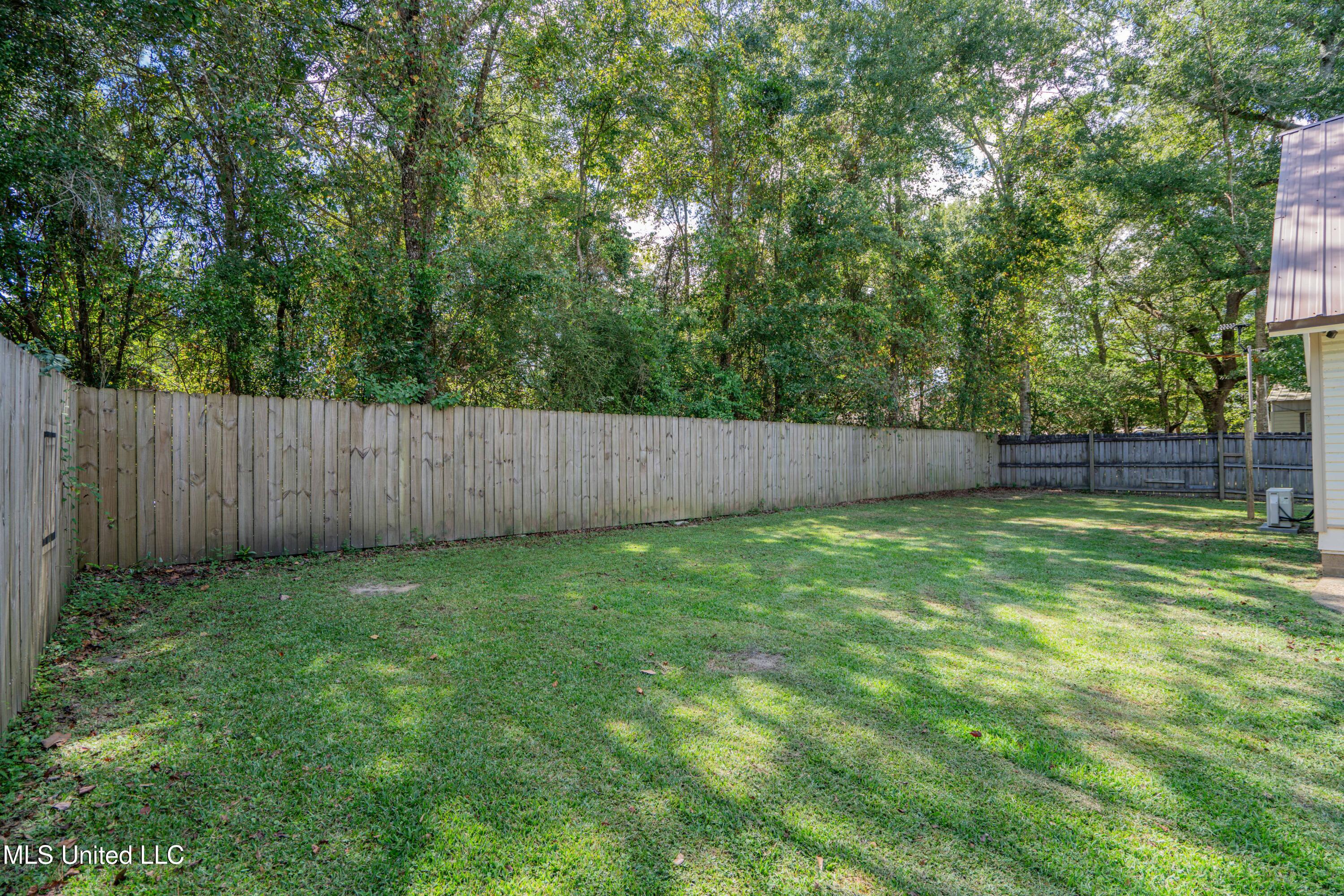 1076-r Lilinoe Way Property Photo 32