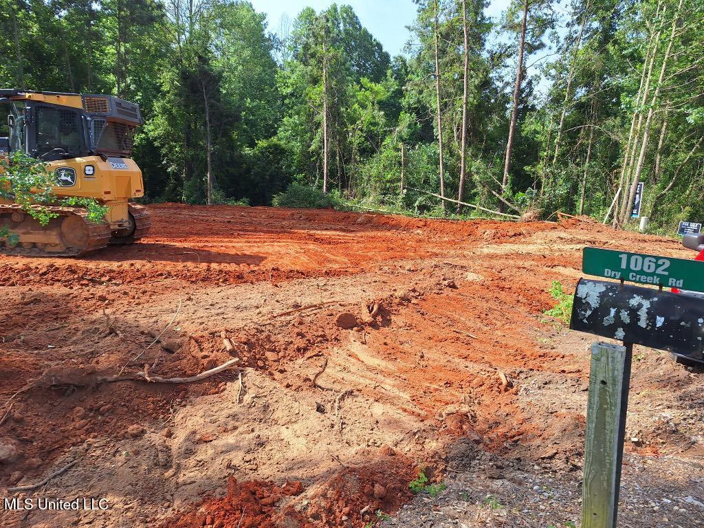 1063 Dry Creek Road Property Photo 3