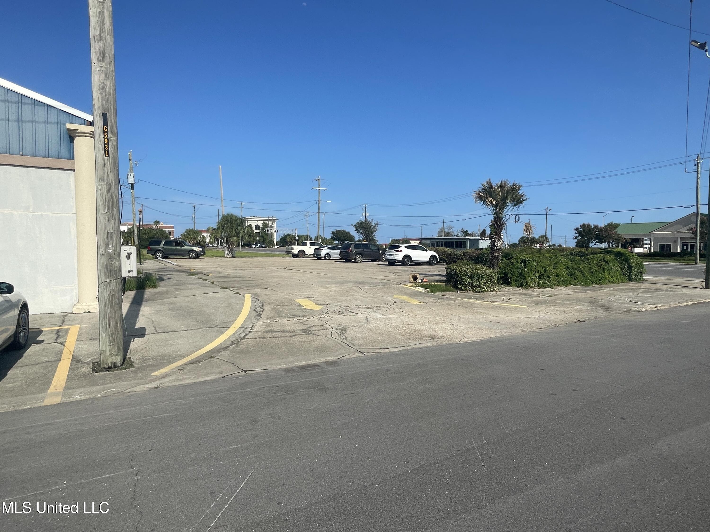 1306 29th Avenue Property Photo 3