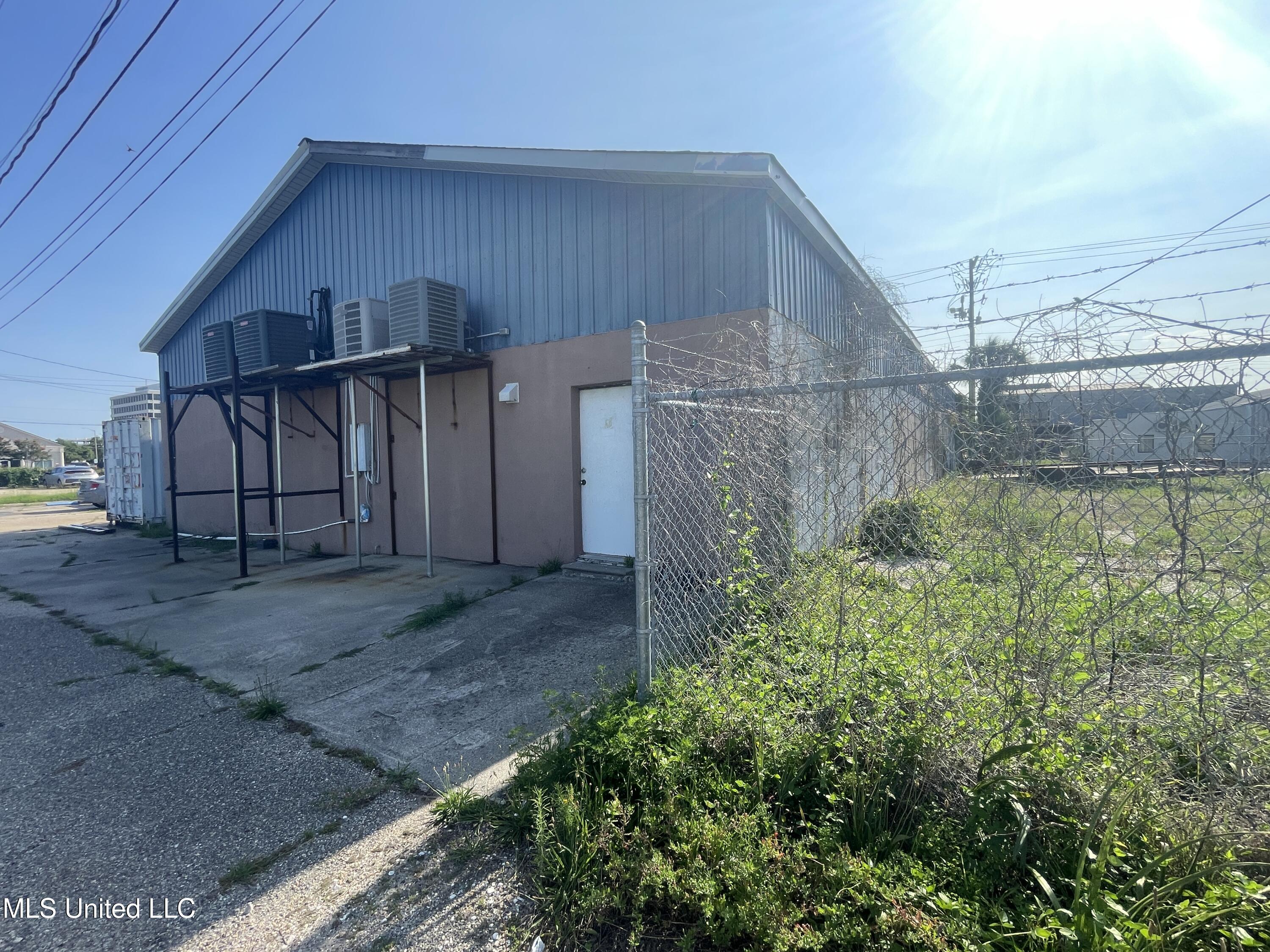 1306 29th Avenue Property Photo 5