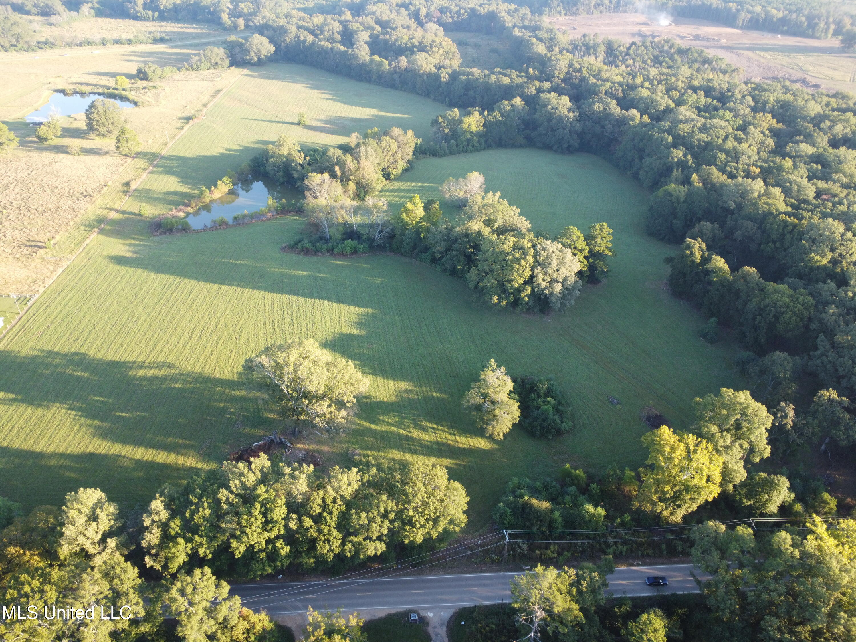 2300 W West County Line Road Property Photo 7