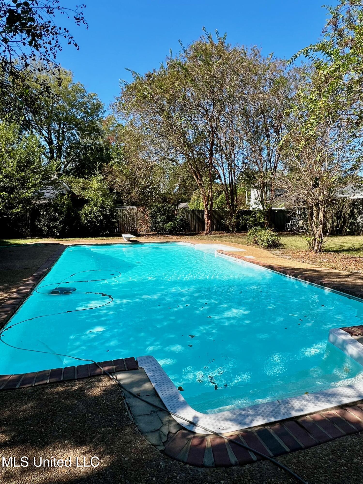 413 E Claiborne Avenue Property Photo 10