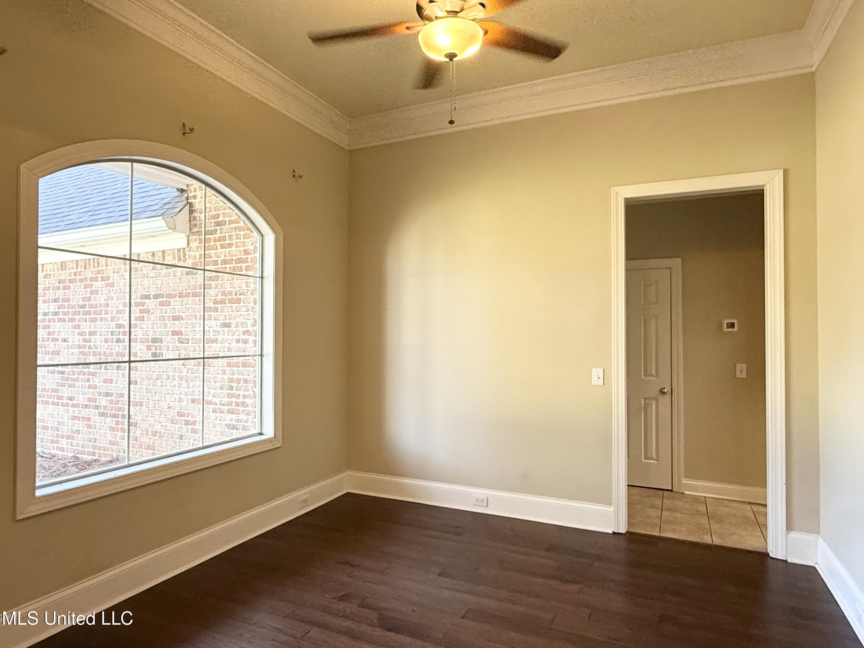 493 Annandale Parkway Property Photo 8