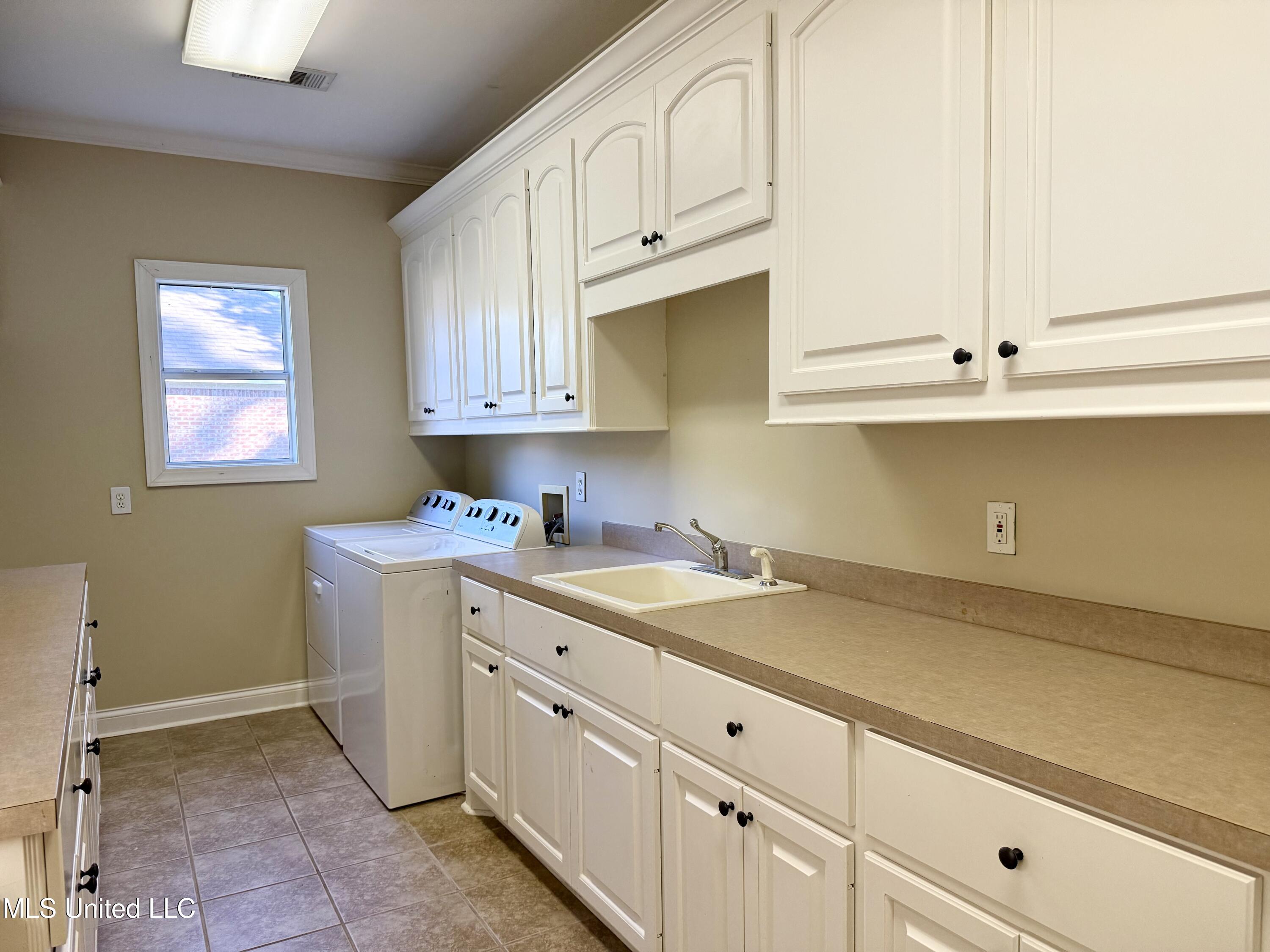 493 Annandale Parkway Property Photo 31